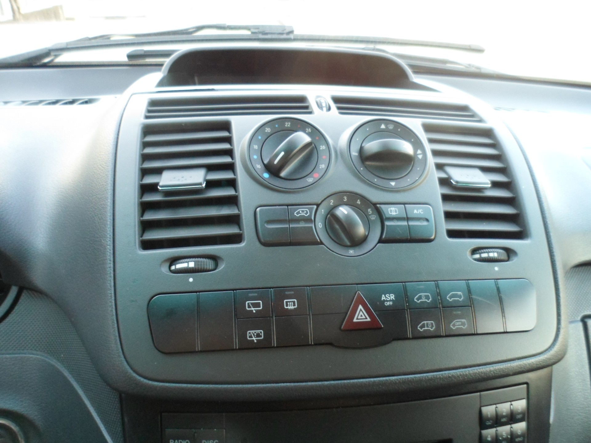 MERCEDES-BENZ Vito 113 CDI Blue Efficiency L 4Matic A-image-12
