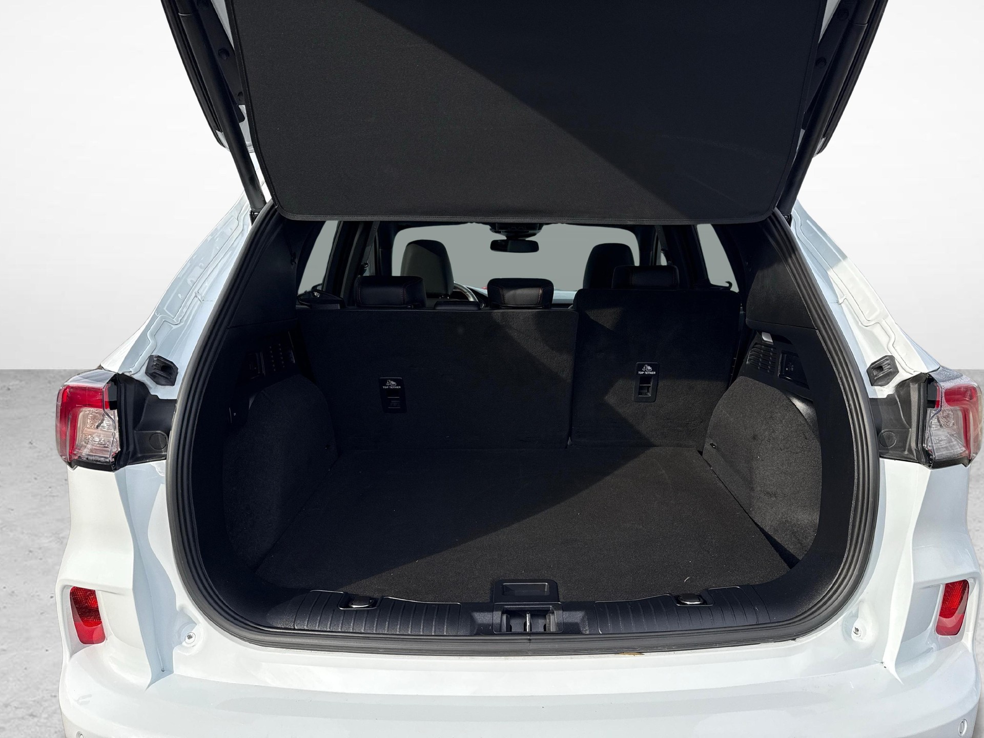 FORD Kuga 2.5 Plug-in Hybrid ST-Line X-image-20