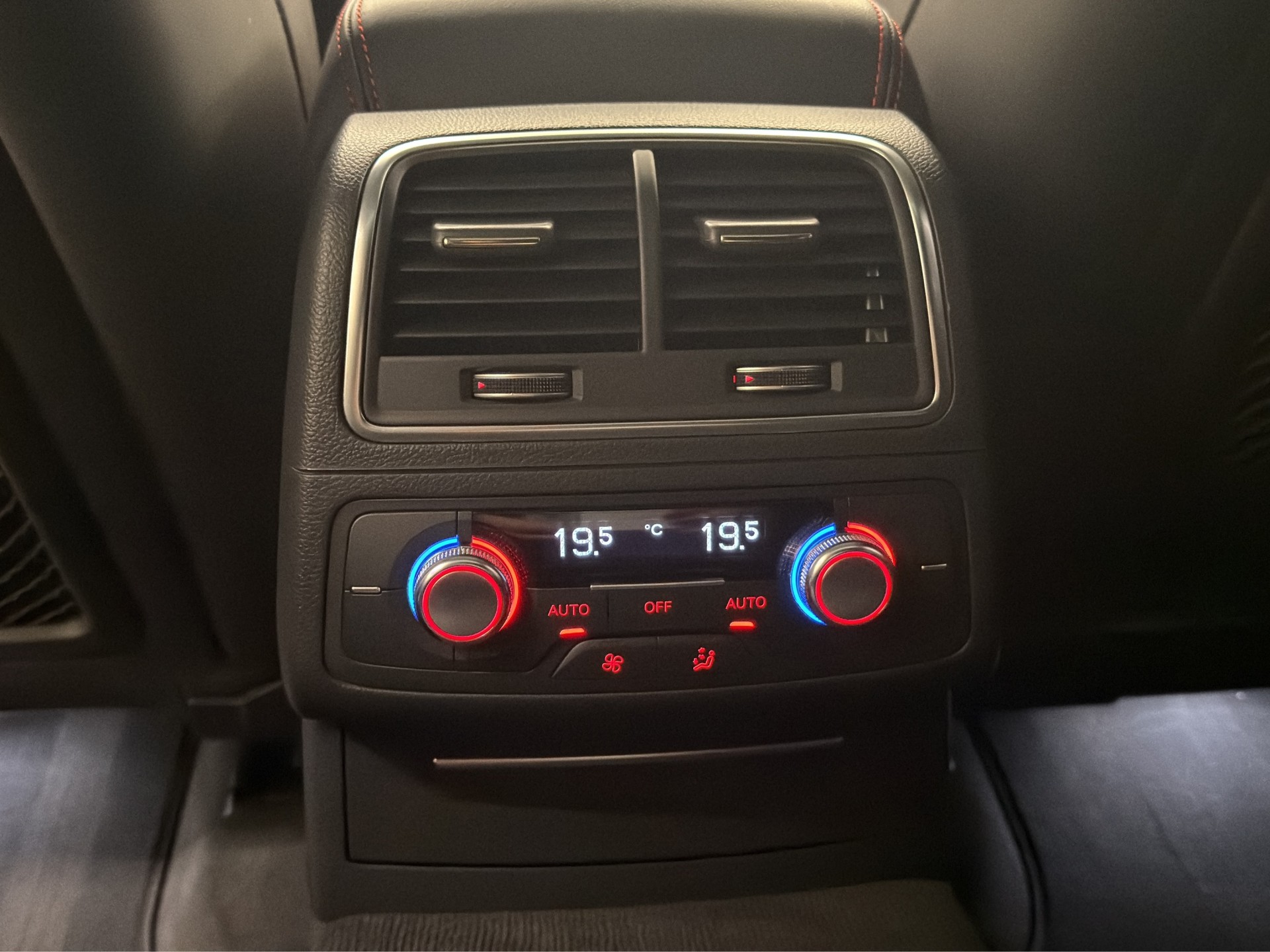 AUDI A6 Avant 3.0 BiTDI V6 qu. competition tiptronic-image-24