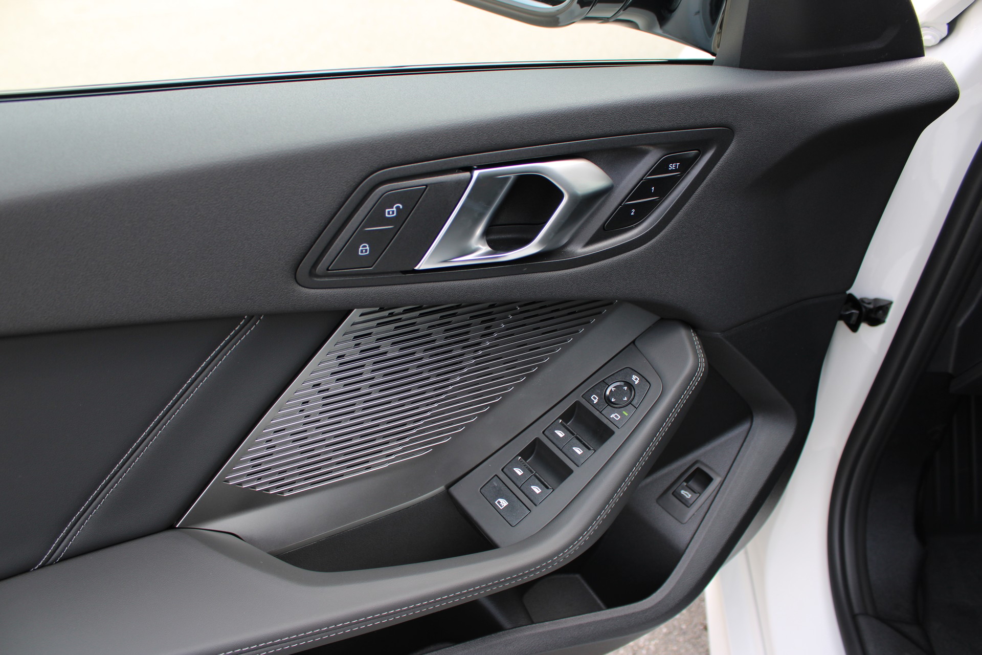BMW 120 M Sport Steptronic-image-10