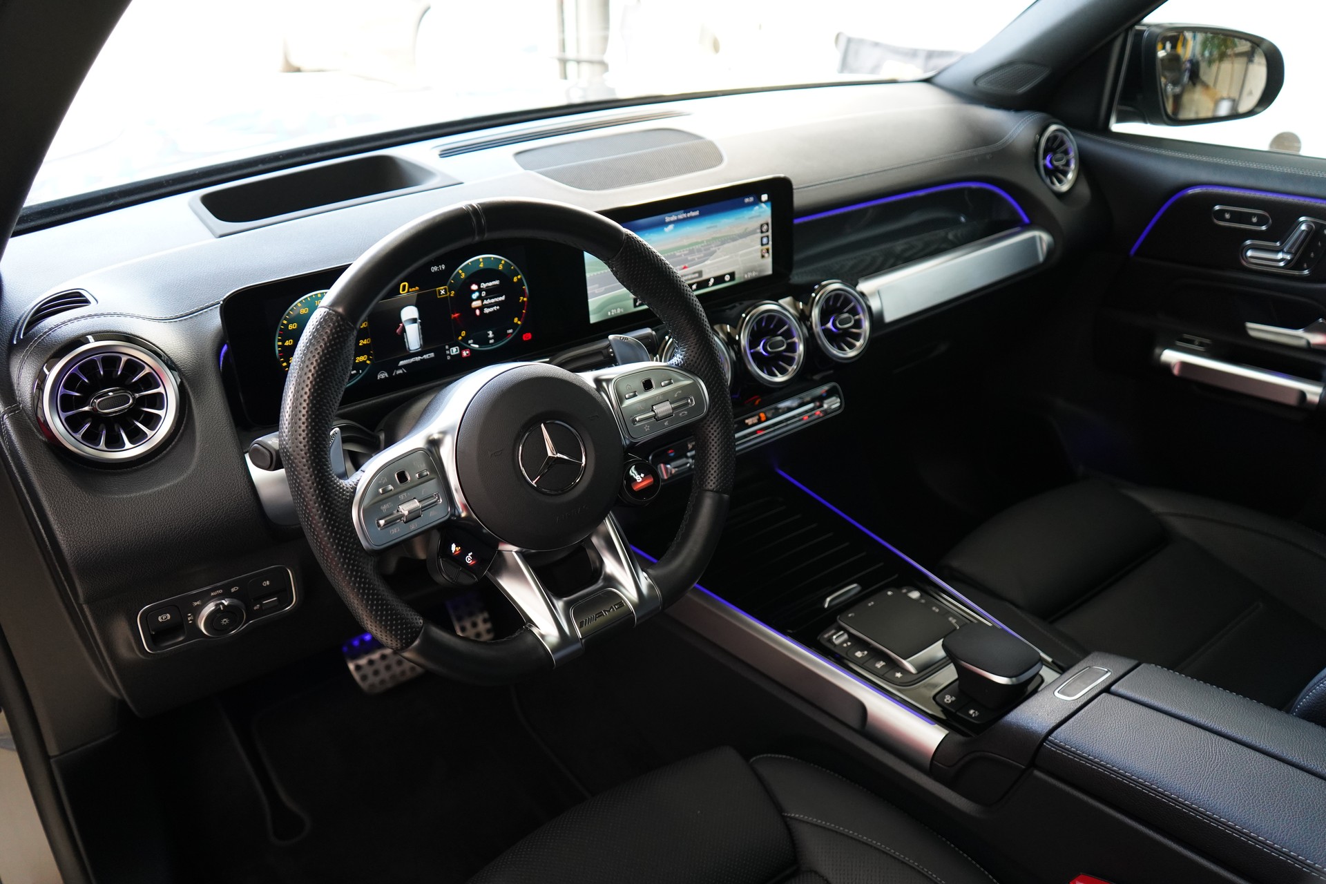 MERCEDES-BENZ GLB 35 AMG 4Matic 8G-Tronic-image-14