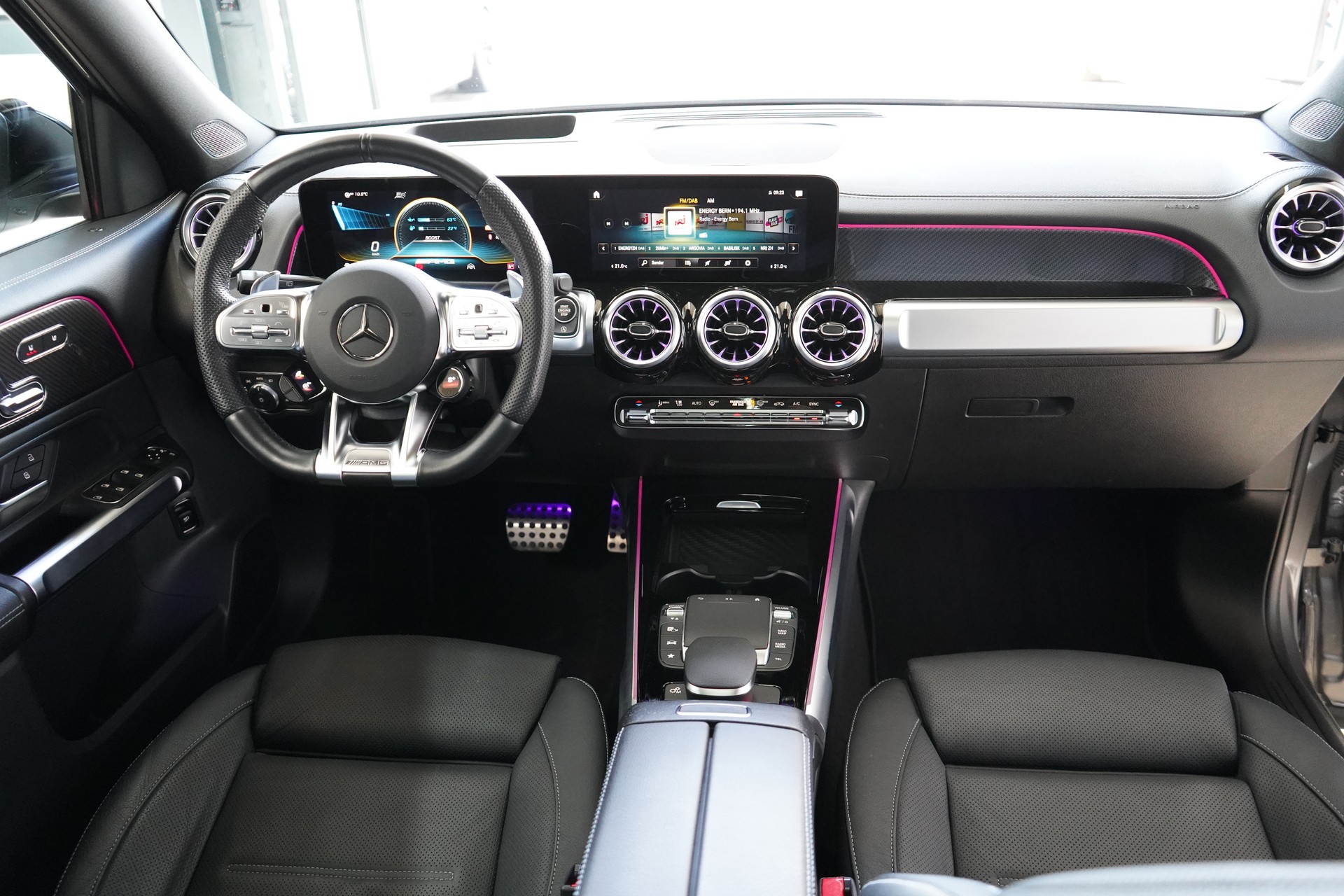 MERCEDES-BENZ GLB 35 AMG 4Matic 8G-Tronic-image-29