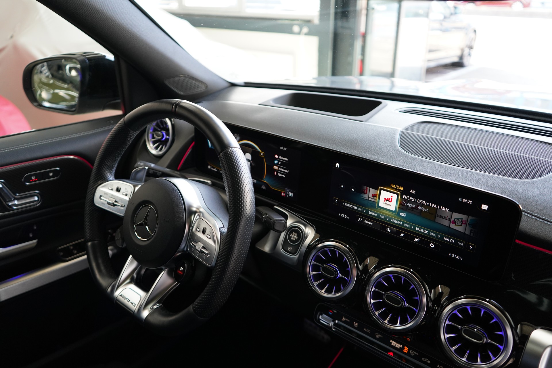 MERCEDES-BENZ GLB 35 AMG 4Matic 8G-Tronic-image-28