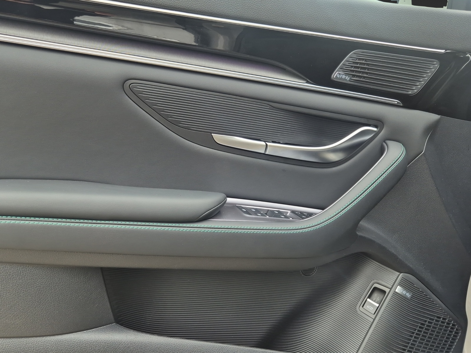 BYD Seal U DM-i Boost-image-11