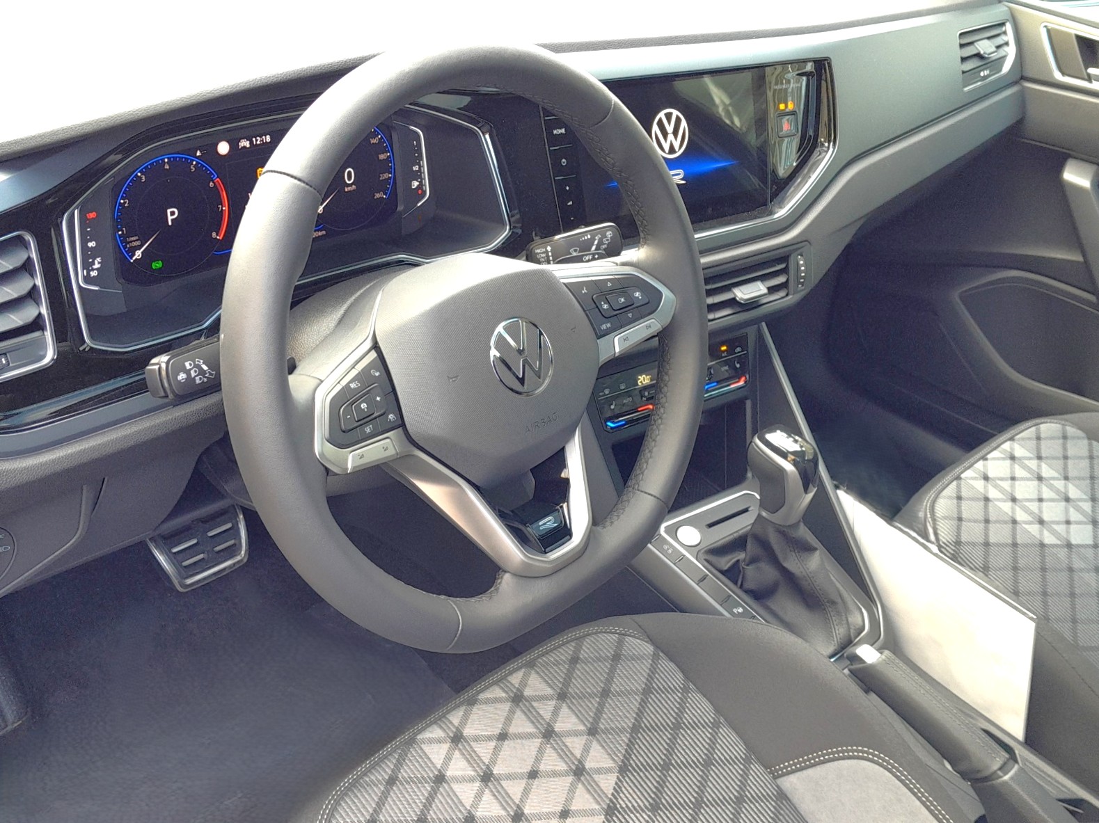 VW Polo 1.0 TSI R-Line DSG-image-7