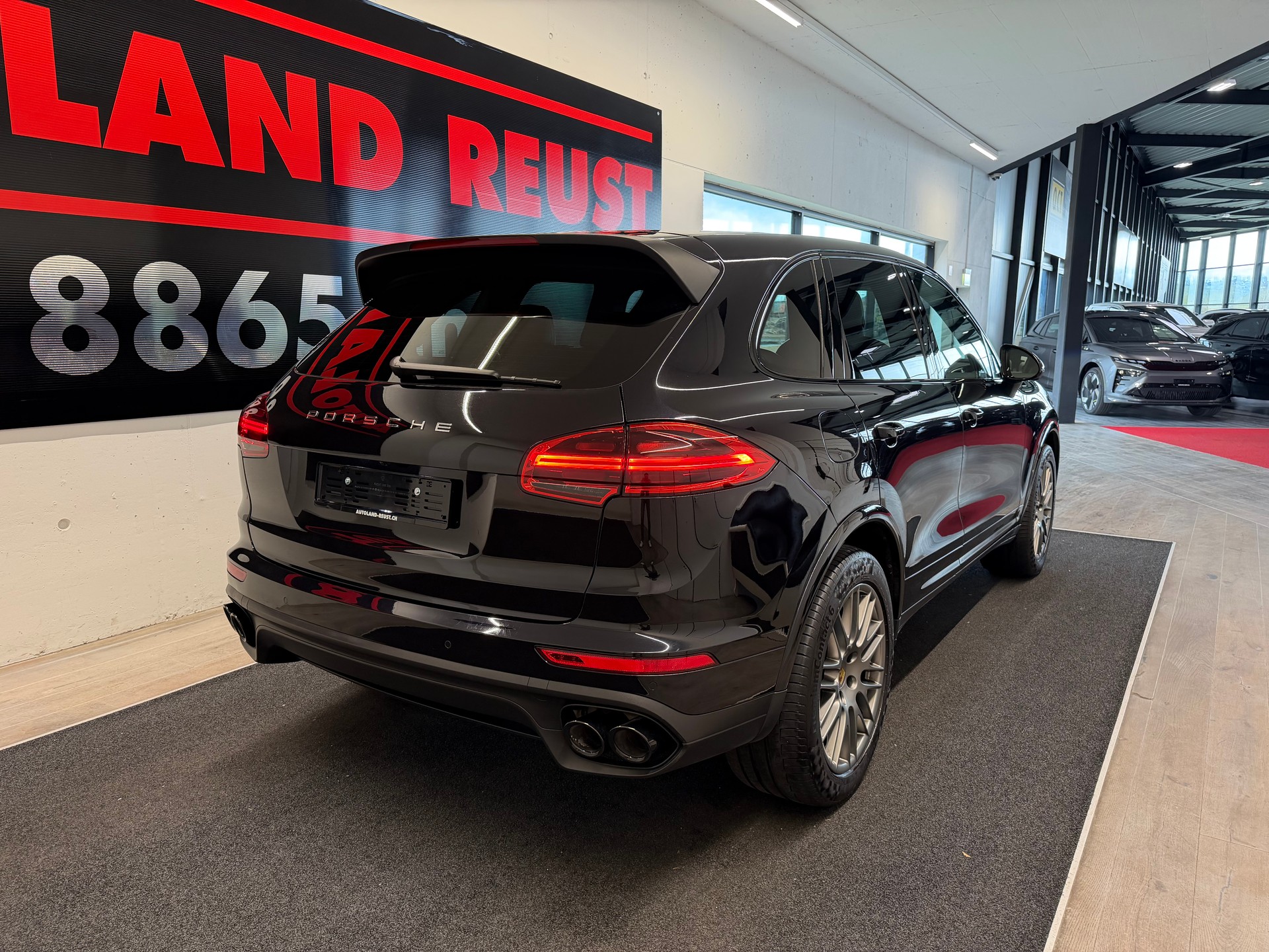 PORSCHE Cayenne Diesel Platinum Edition-image-6