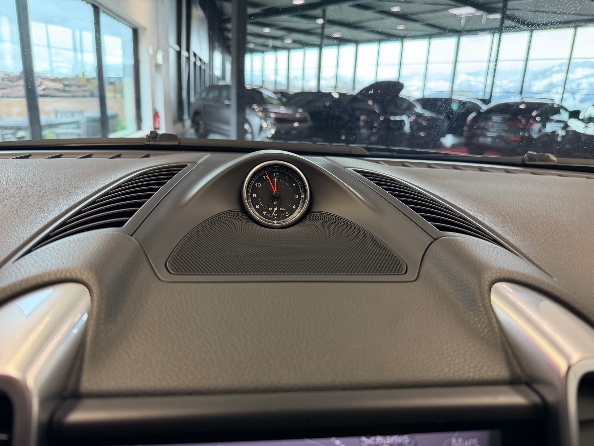 PORSCHE Cayenne Diesel Platinum Edition-image-20