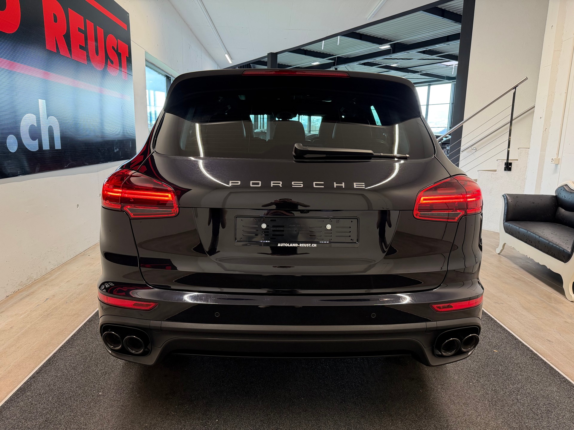 PORSCHE Cayenne Diesel Platinum Edition-image-7