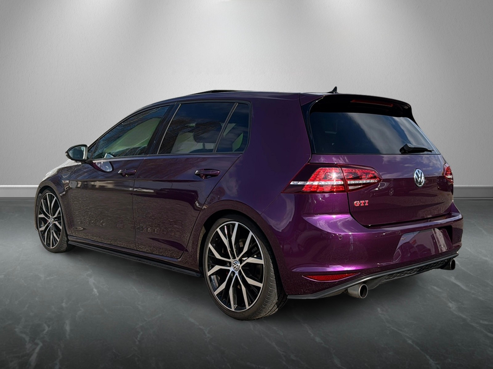 VW Golf 2.0 TSI GTI Performance DSG-image-2
