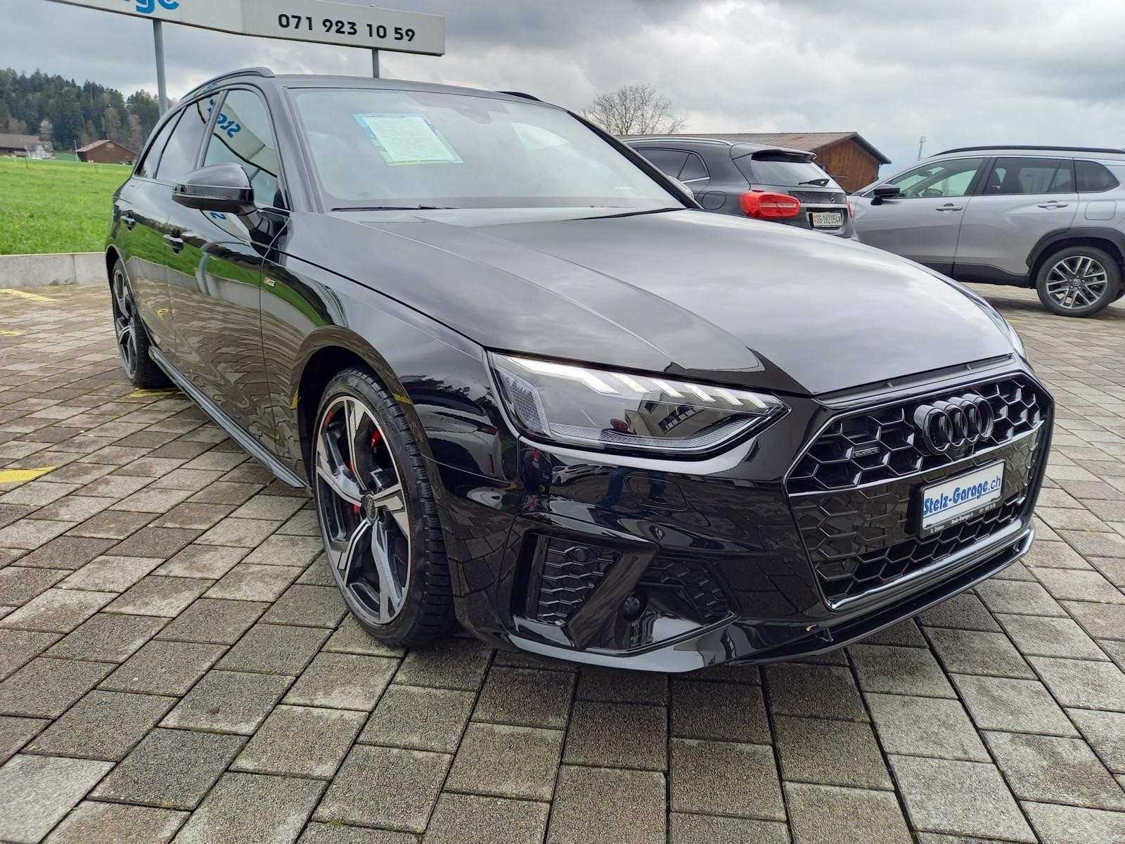 AUDI A4 Avant 40 TDI S line quattro S-tronic-image-3