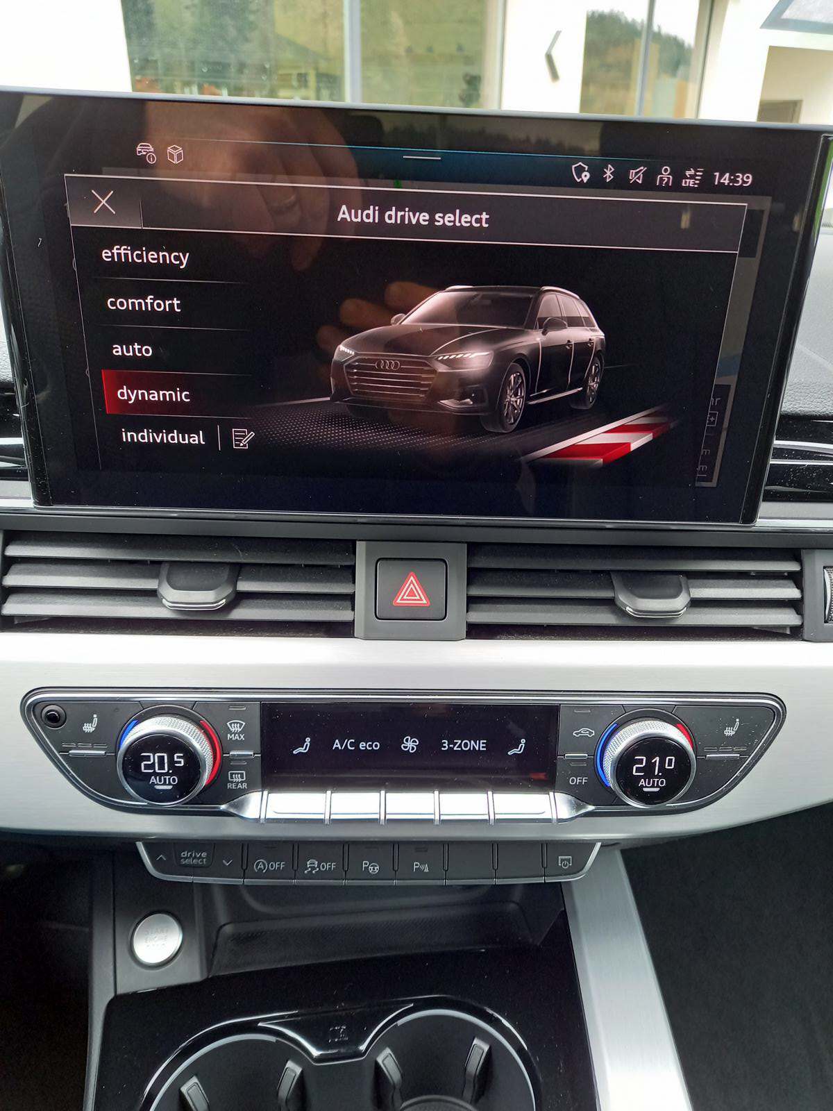 AUDI A4 Avant 40 TDI S line quattro S-tronic-image-7