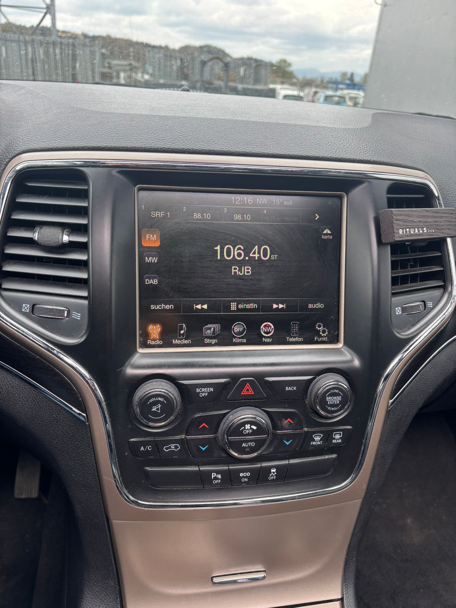 JEEP Grand Cherokee 3.0 CRD Limited Automatic-image-7