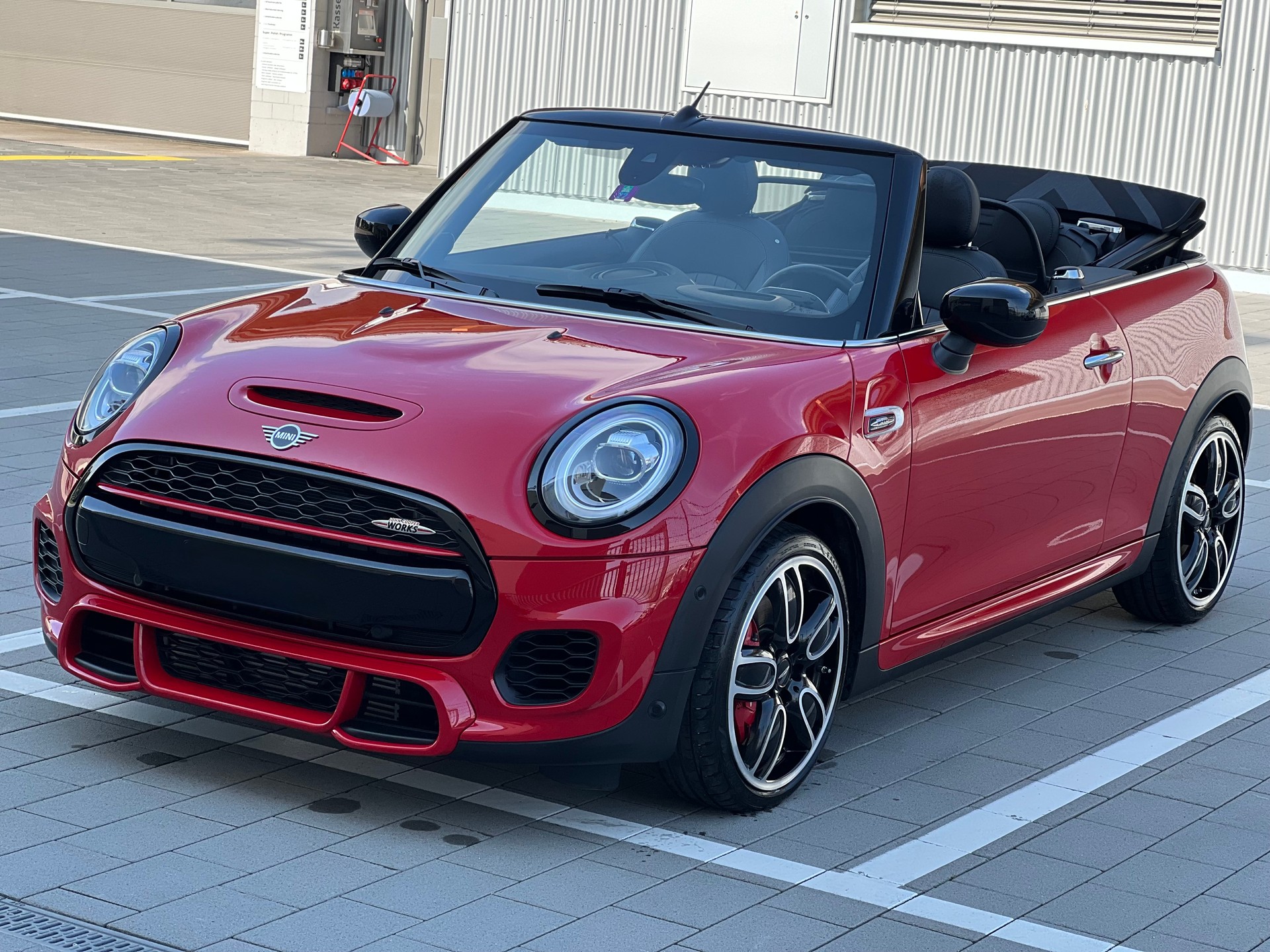 MINI Cooper John Cooper Works Cabriolet Automatikgetriebe Steptronic 2021 –MFK frisch – Top Zustand