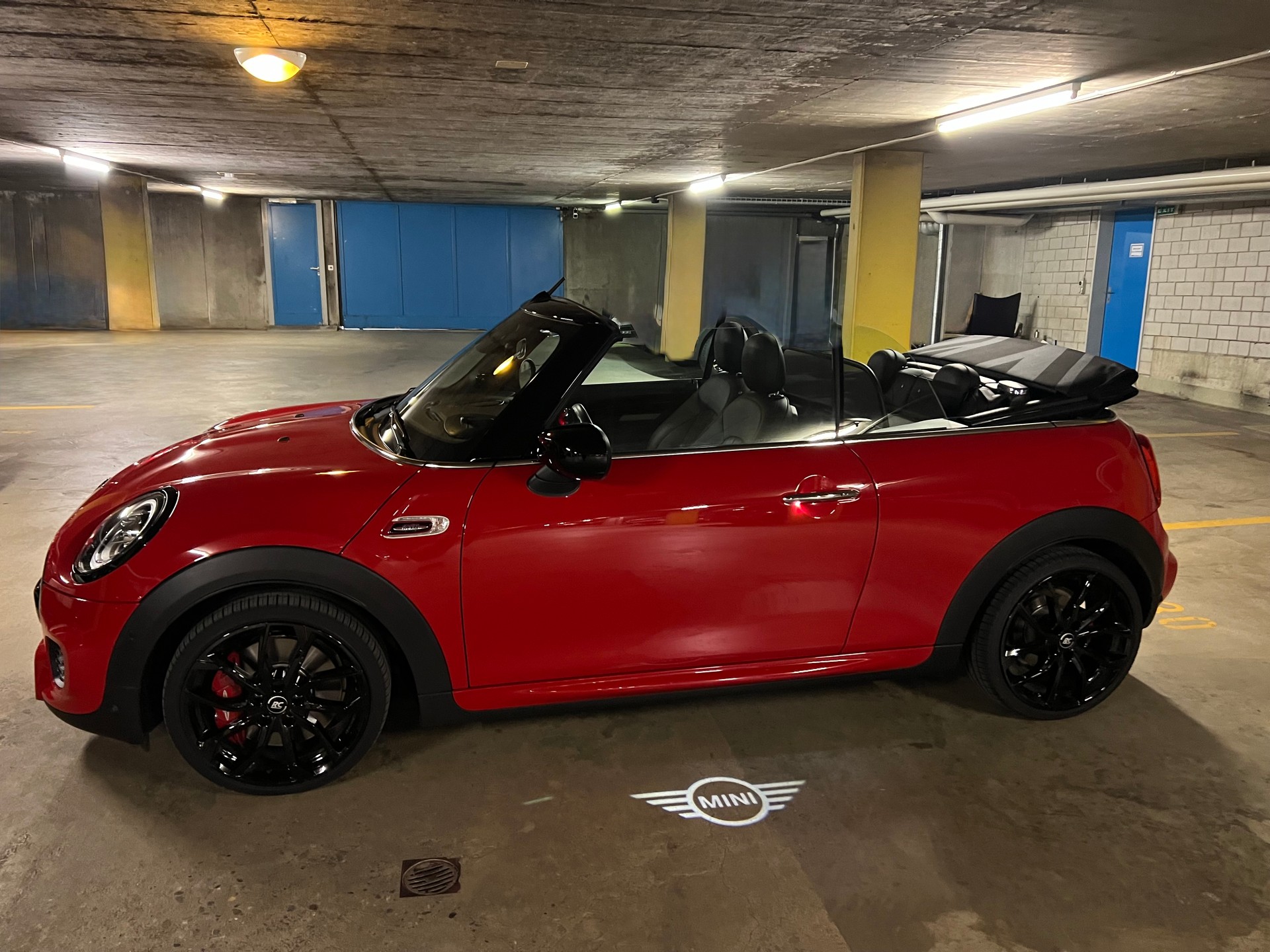 MINI Cooper John Cooper Works Cabriolet Automatikgetriebe Steptronic 2021 –MFK frisch – Top Zustand