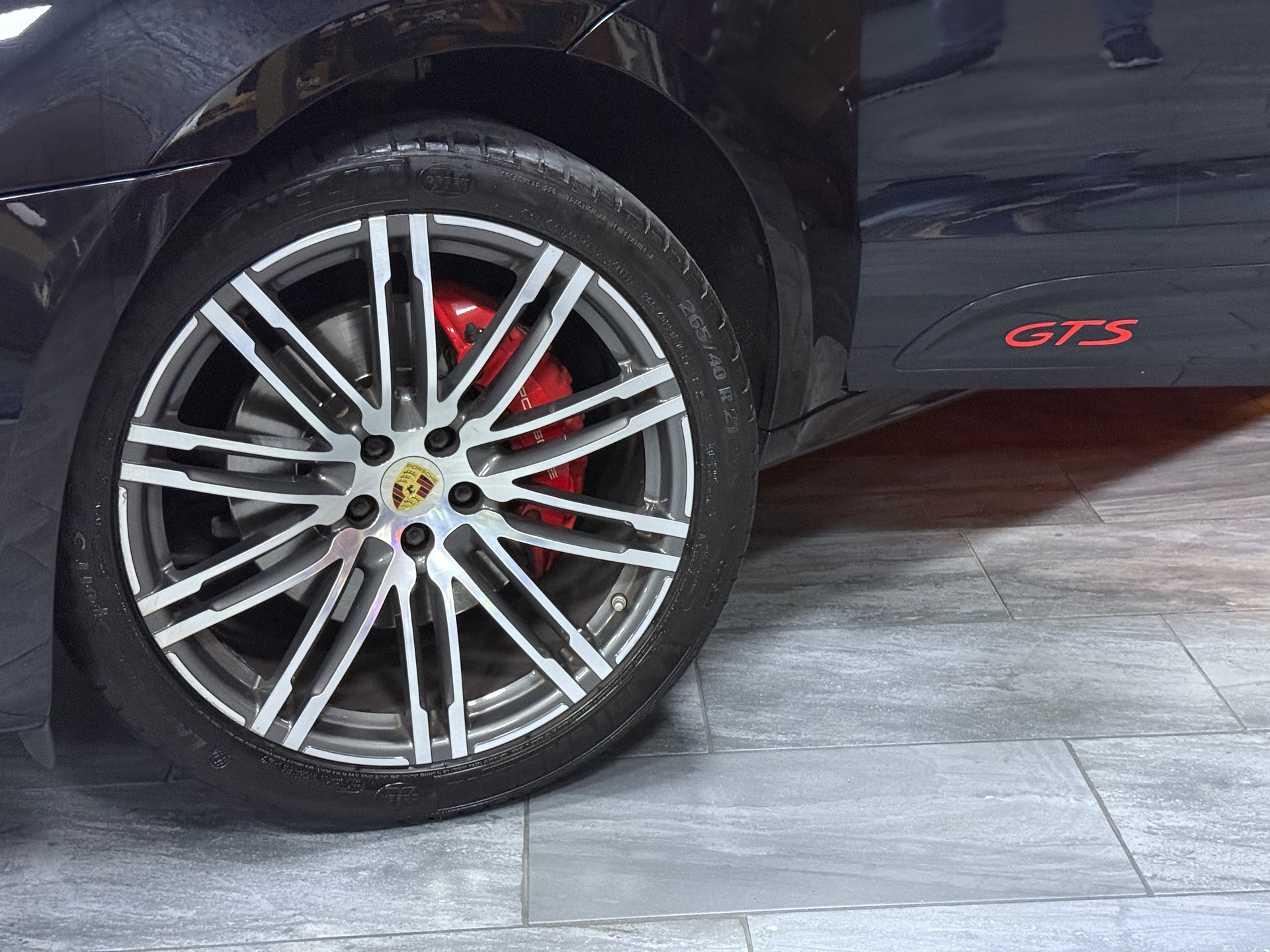 PORSCHE Macan GTS PDK / CH Fahrzeug / Vollausstattung-image-7