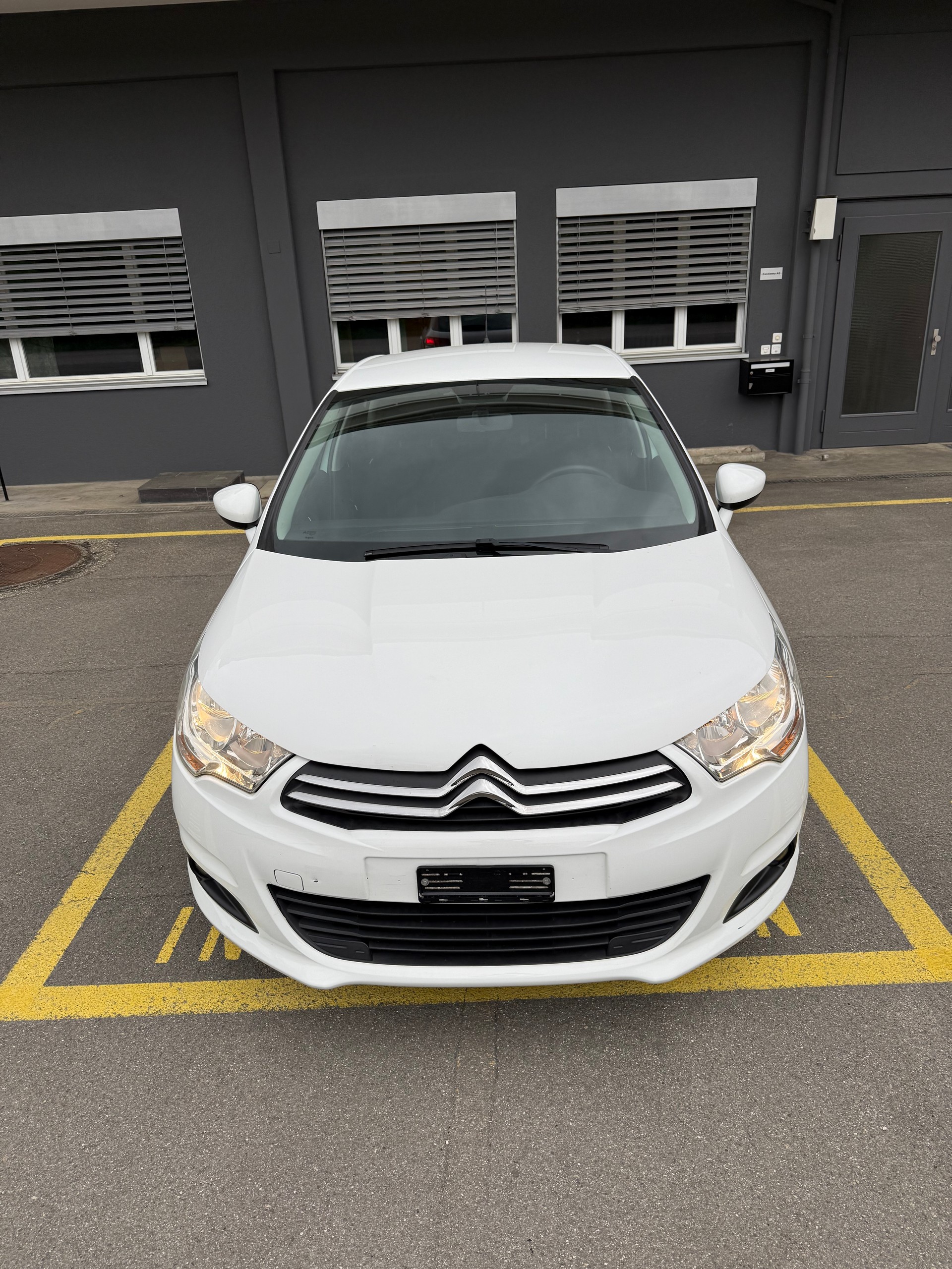 CITROEN C4 1.2 Pure Tech Feel-image-1