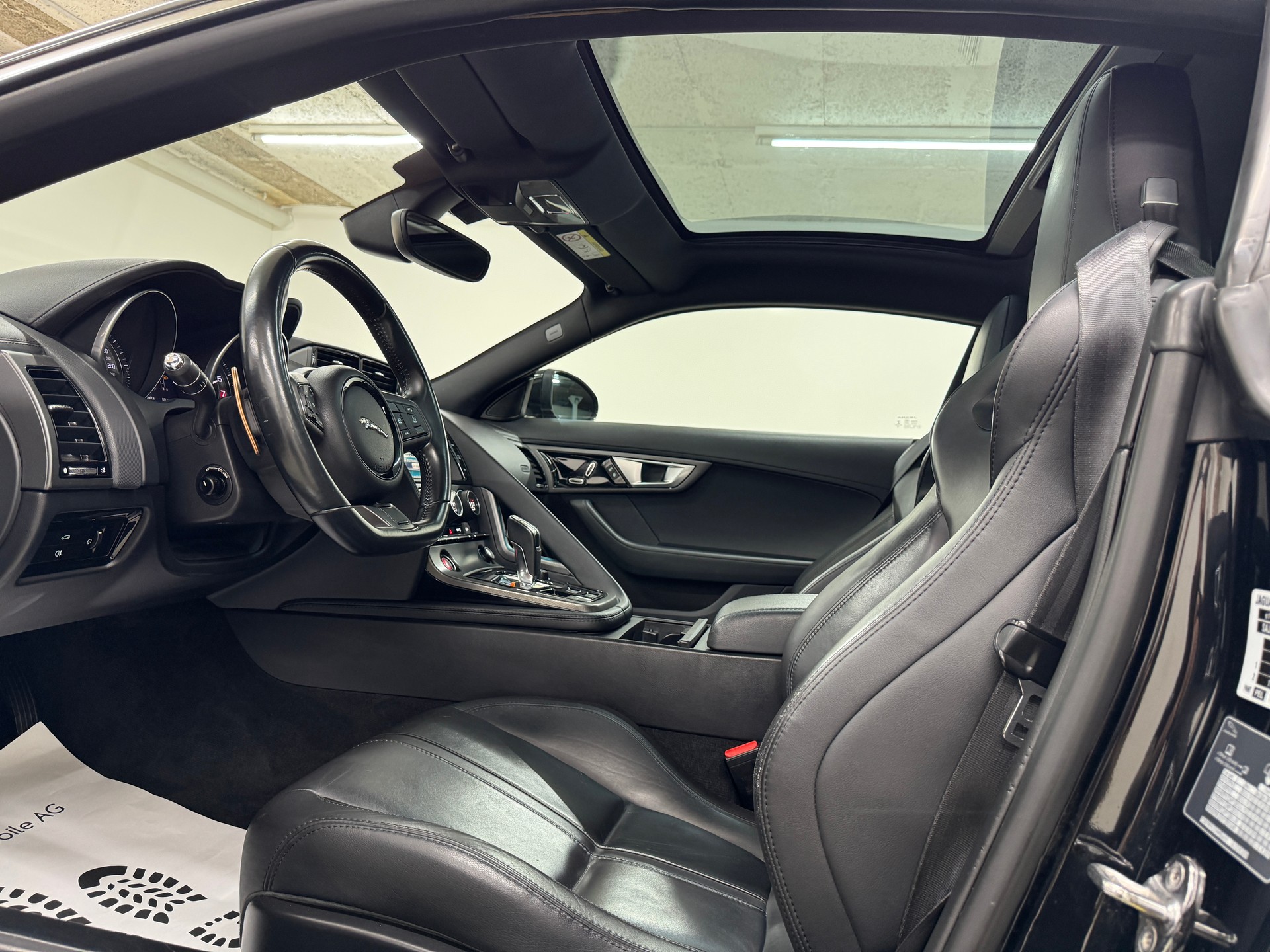 JAGUAR F-Type Coupé S 3.0 V6 380PS Ultimate Black S/C ( Motorschaden )-image-7