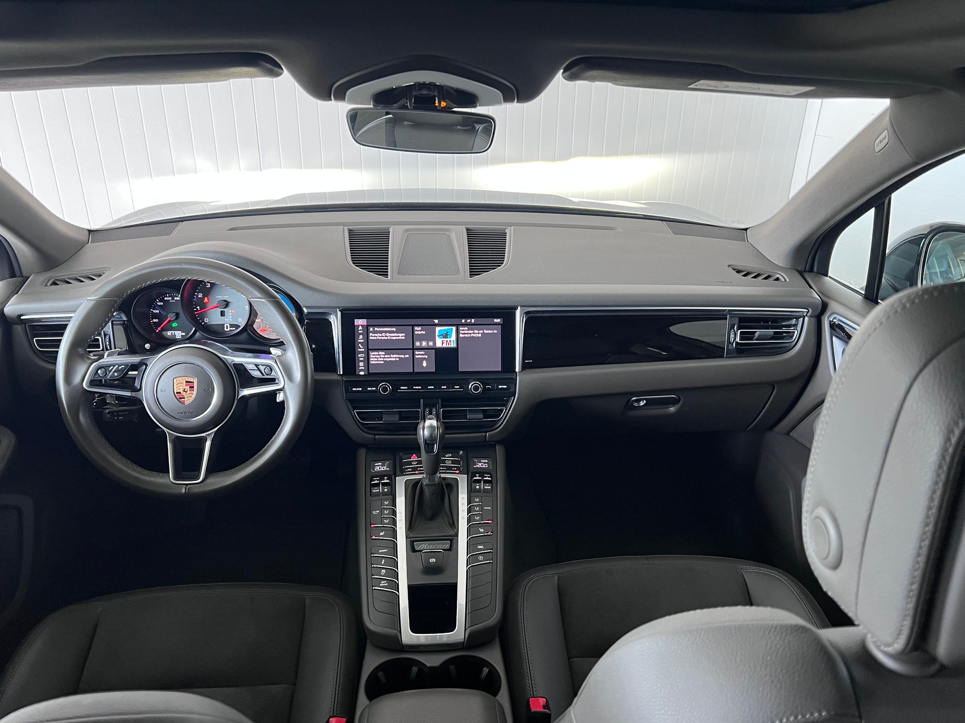 PORSCHE Macan S PDK-image-17