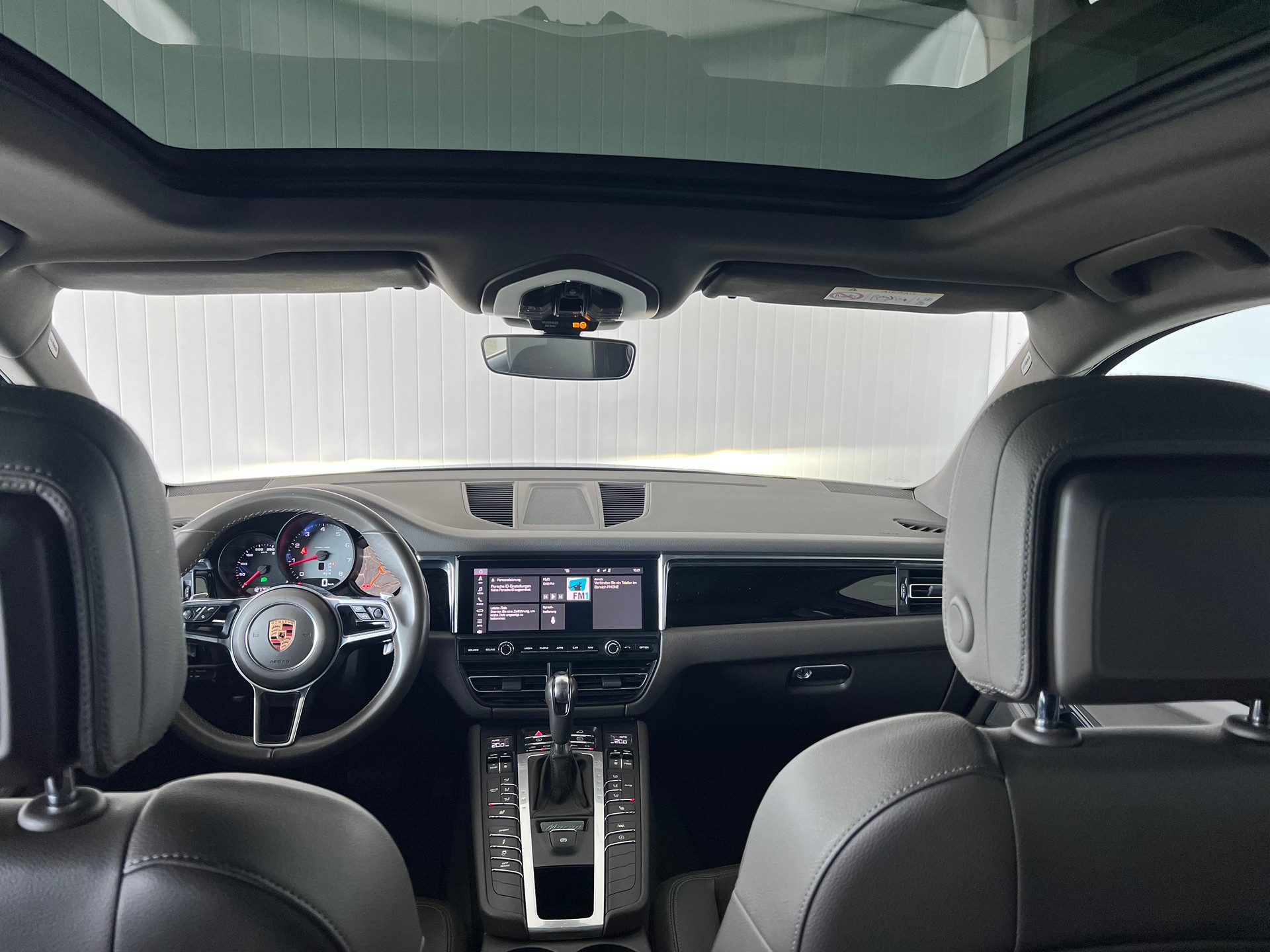 PORSCHE Macan S PDK-image-16