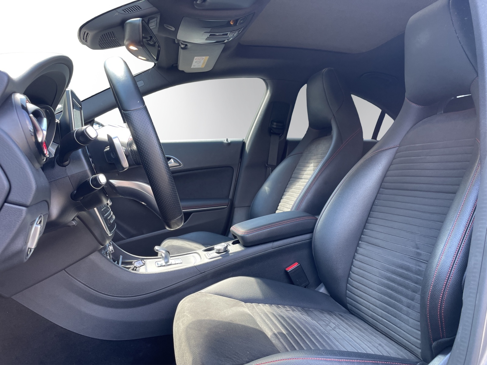 MERCEDES-BENZ CLA 45 AMG 4Matic Speedshift-image-7