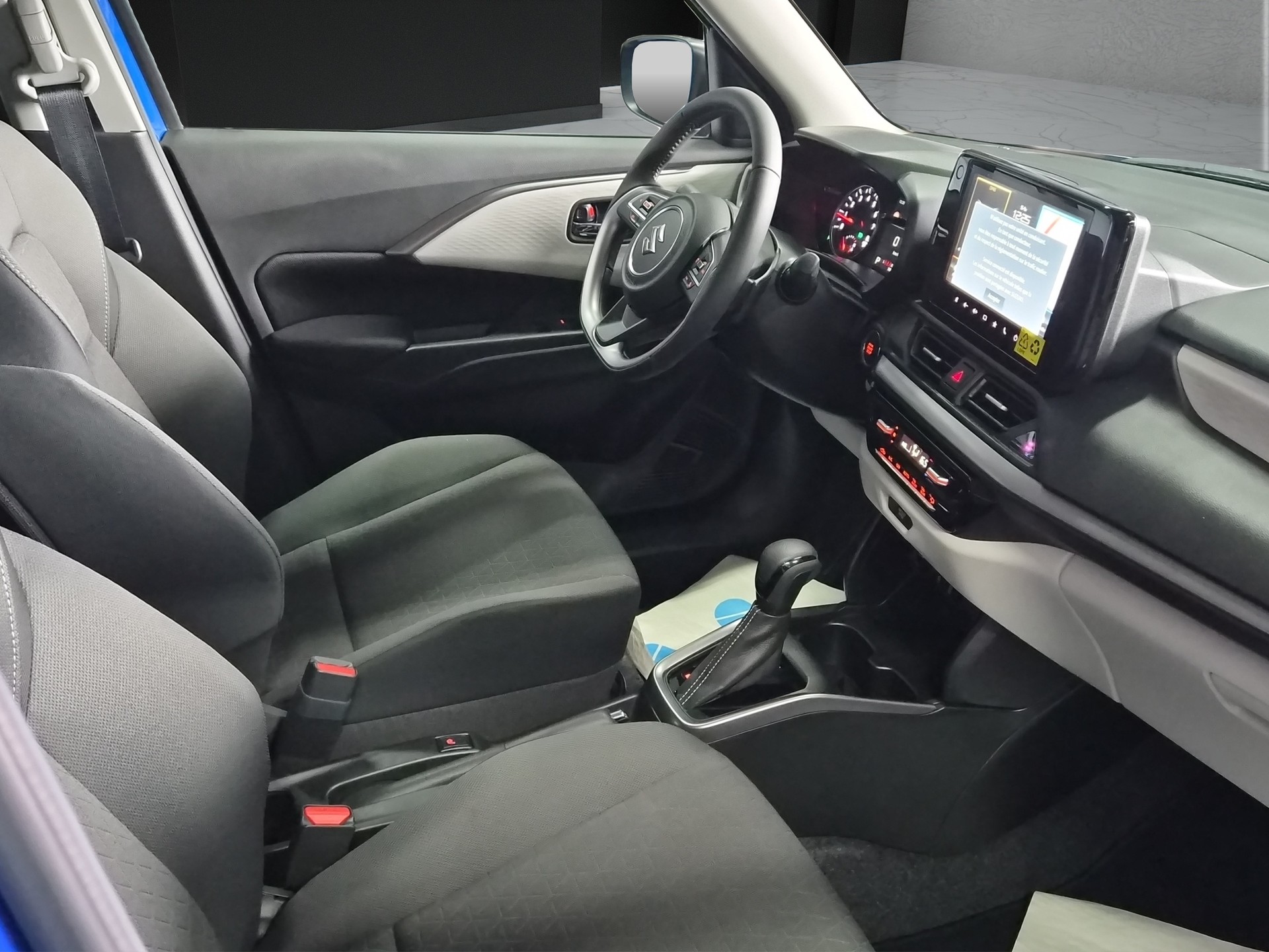SUZUKI Swift 1.2 Compact Top Hybrid CVT-image-9