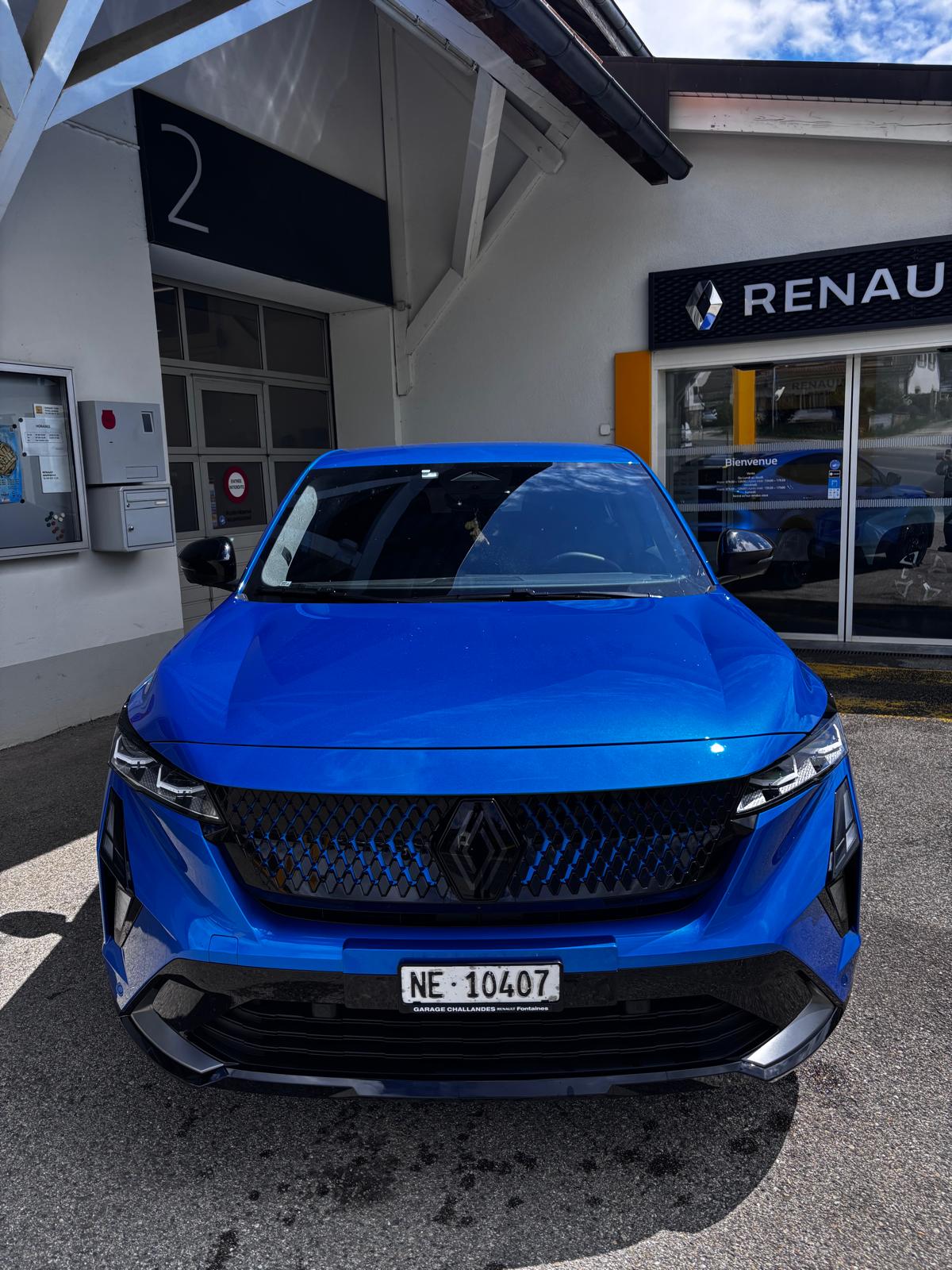 RENAULT Rafale 1.2 E-Tech Plug-in Hybrid 300 4x4 Esprit Alpine-image-0