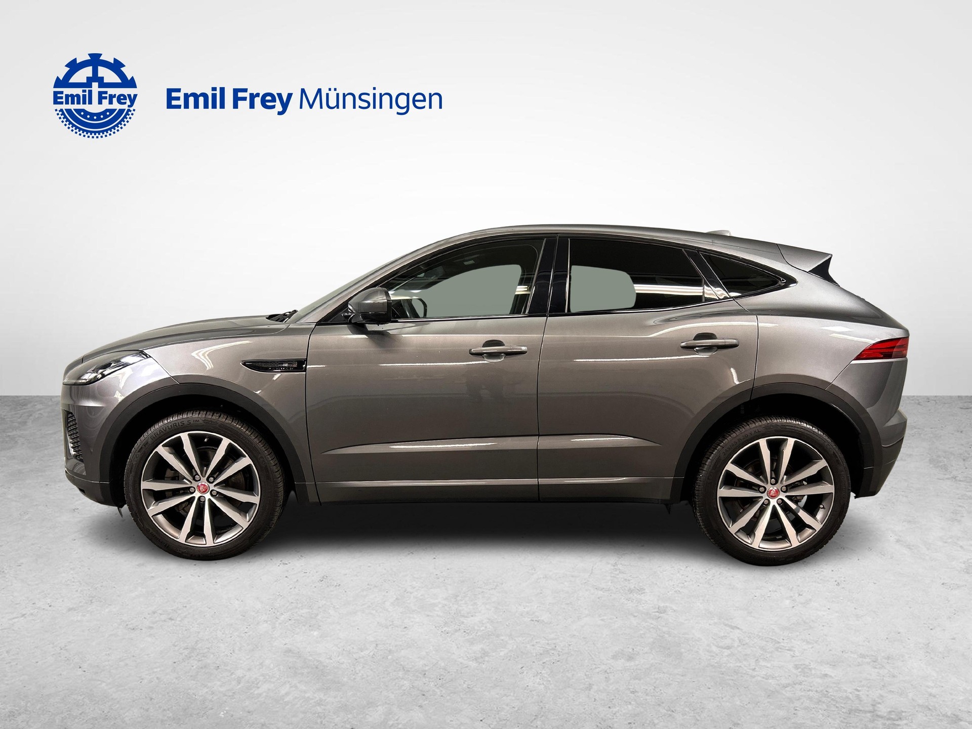 JAGUAR E-Pace 2.0 T 200 R-Dynamic S AWD-image-4
