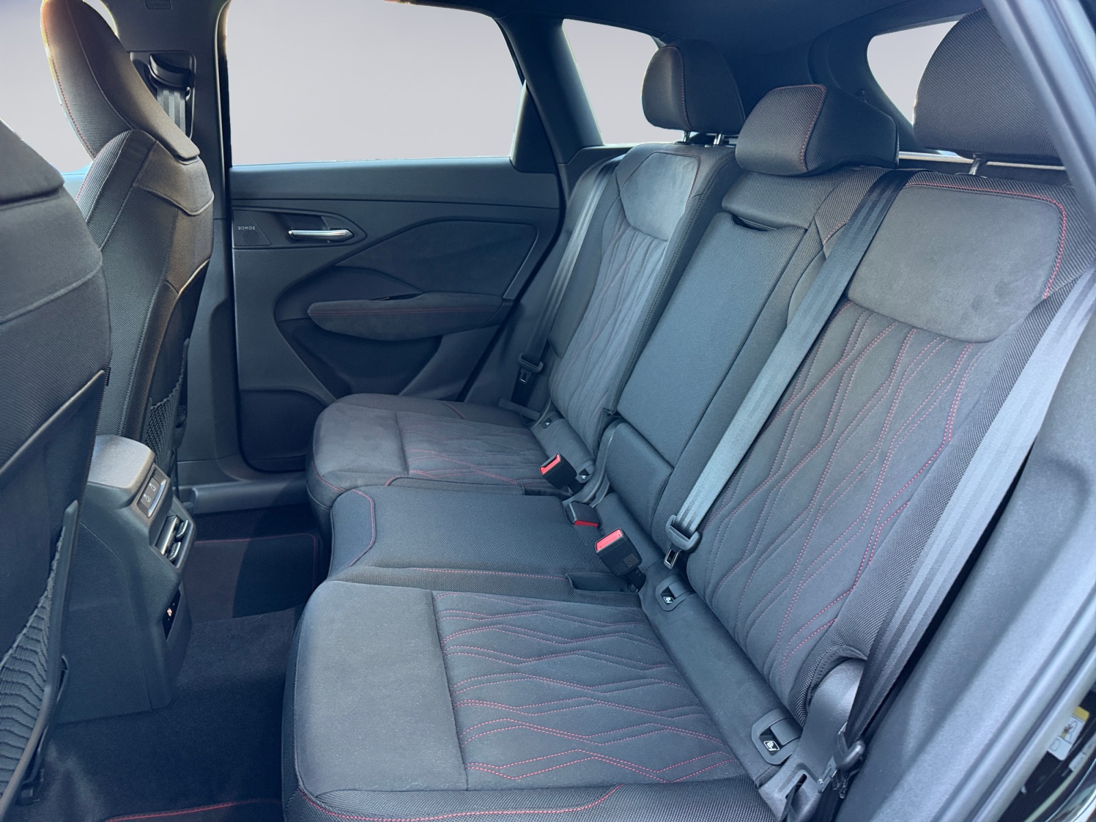 AUDI Q3 SUV e-hybrid 200 kW S tronig-image-10