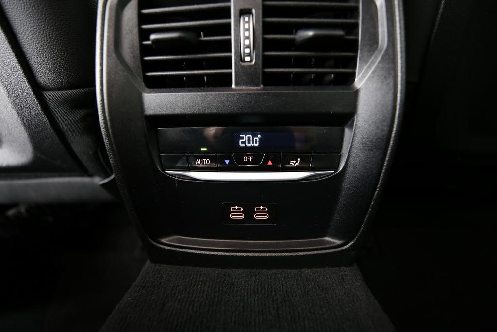 BMW 320d xDrive-image-7