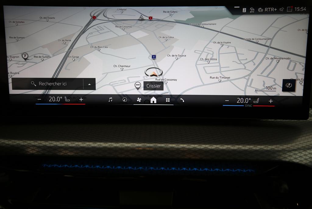 BMW 320d xDrive-image-8
