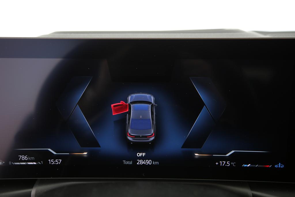 BMW 320d xDrive-image-18
