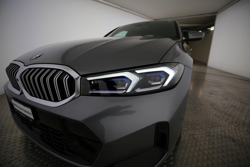 BMW 320d xDrive-image-16