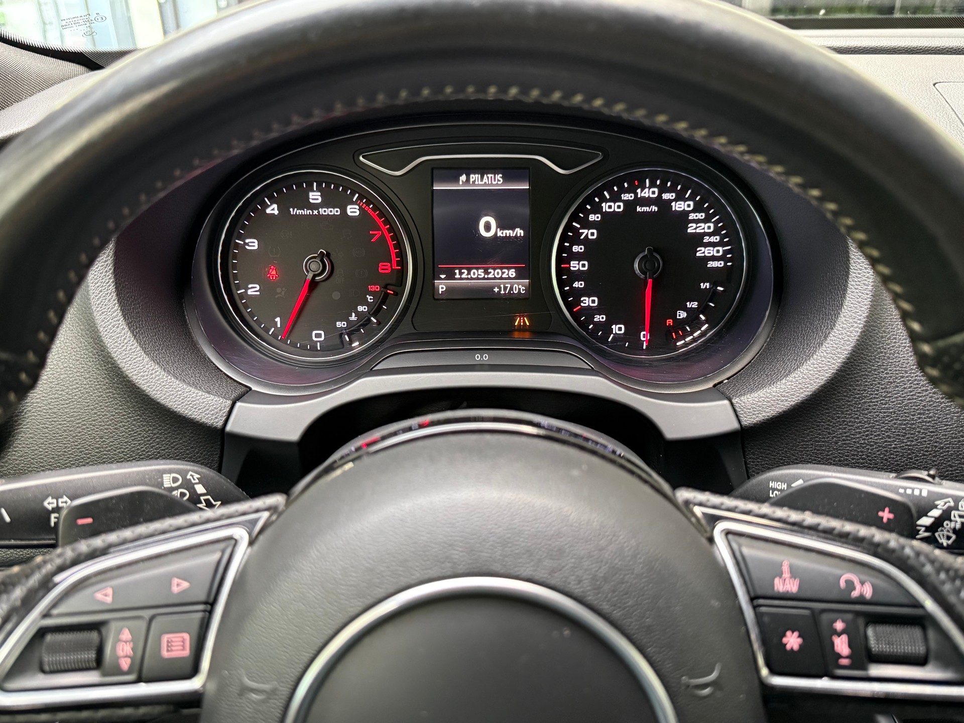 AUDI A3 Sportback 1.4 TFSI Ambition S-tronic-image-12