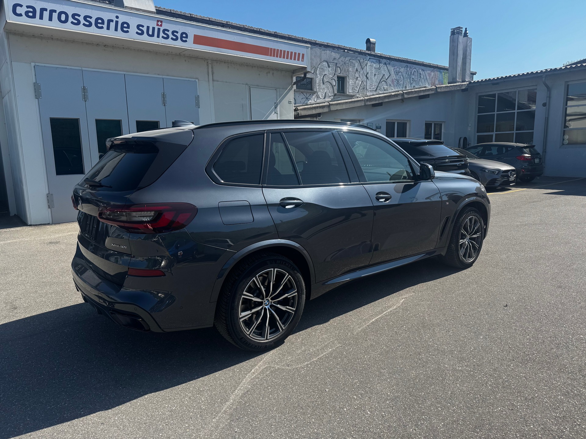 BMW 40i xDrive-image-2