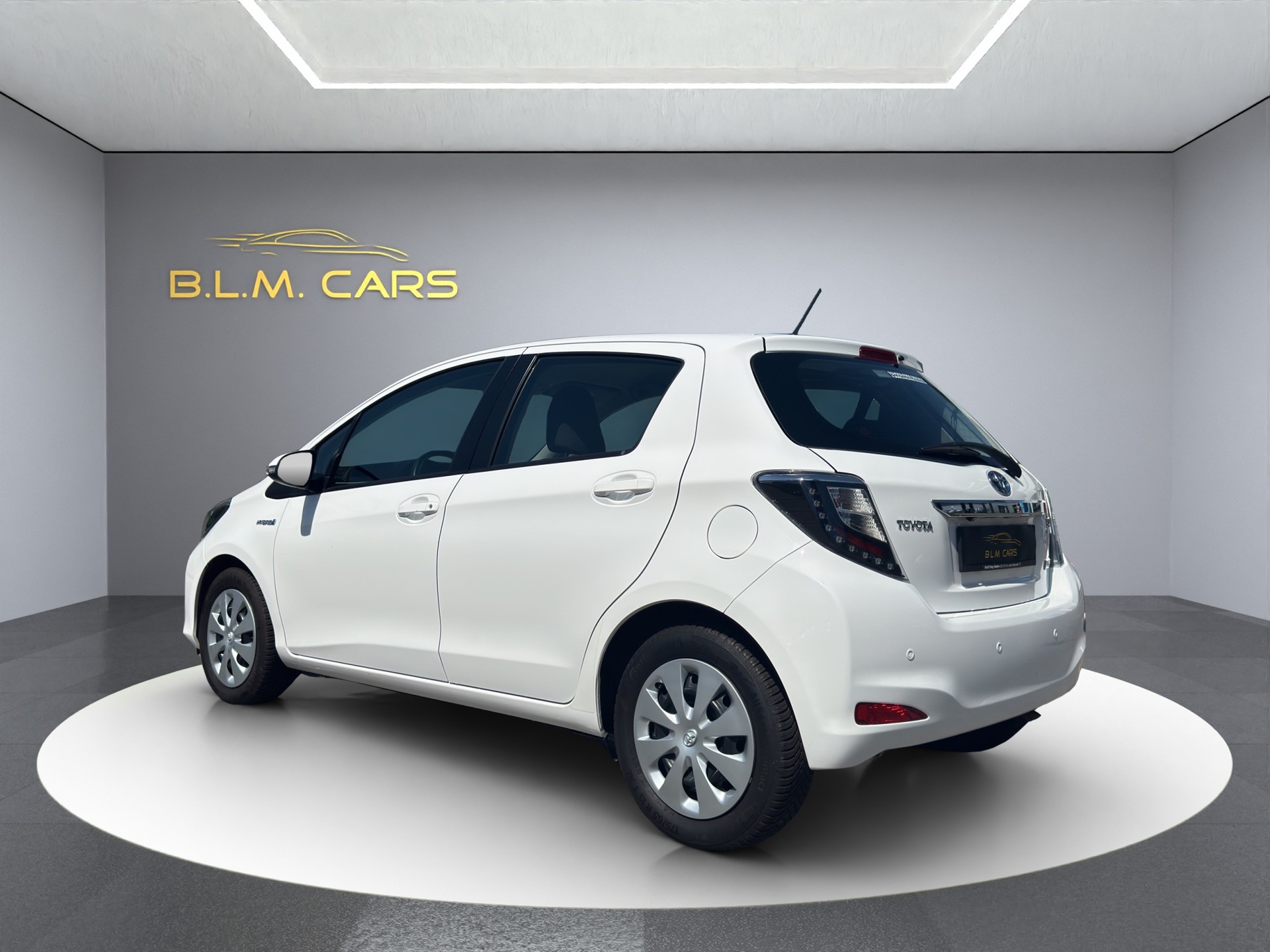 TOYOTA Yaris 1.5 VVT-i Hybrid Luna CVT-image-5