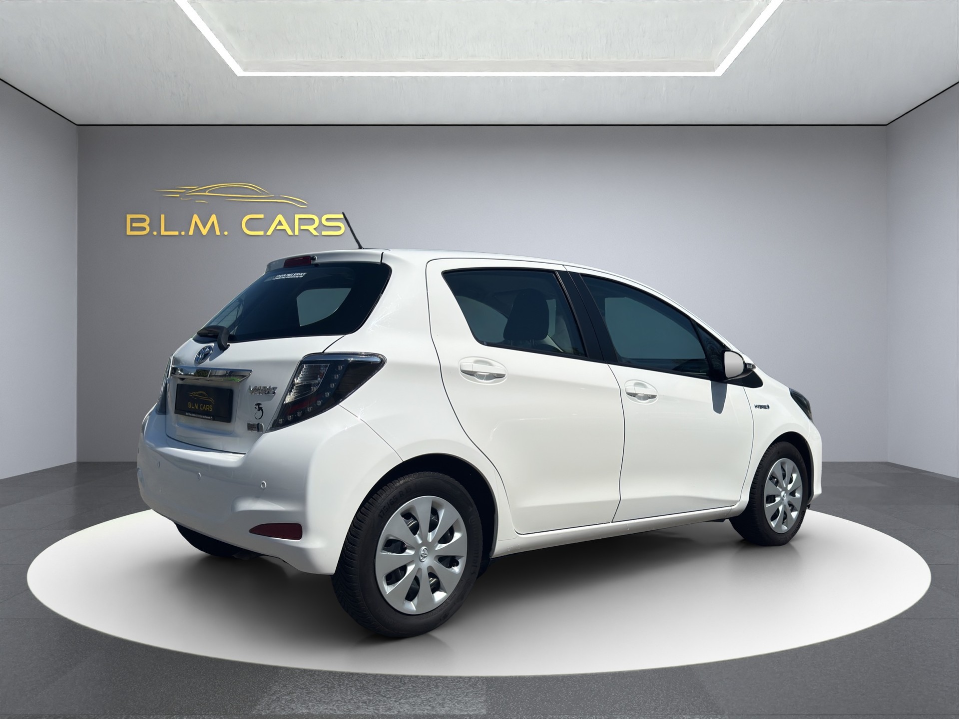 TOYOTA Yaris 1.5 VVT-i Hybrid Luna CVT-image-4