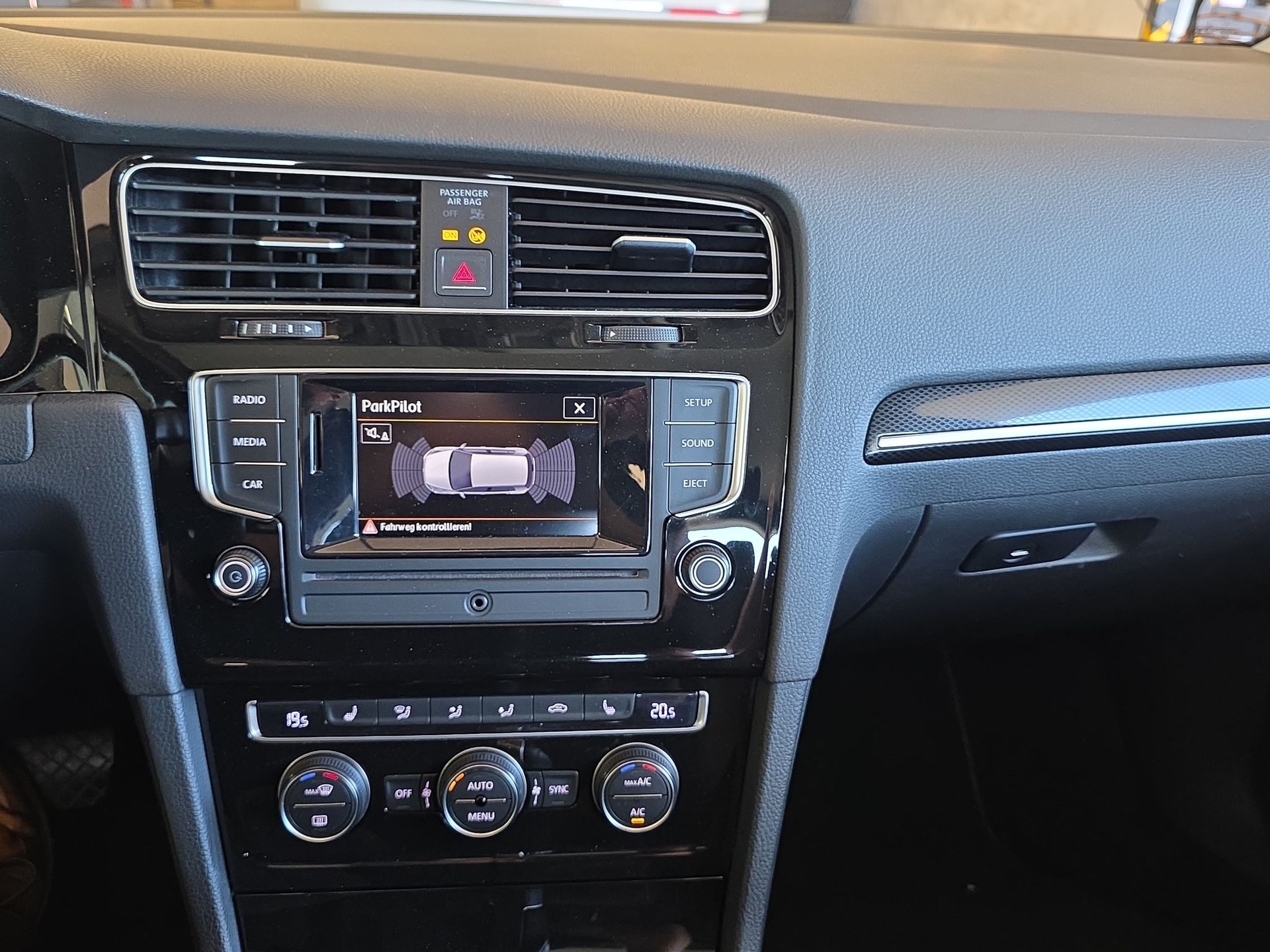 VW Golf 1.4 TSI Highline DSG-image-10