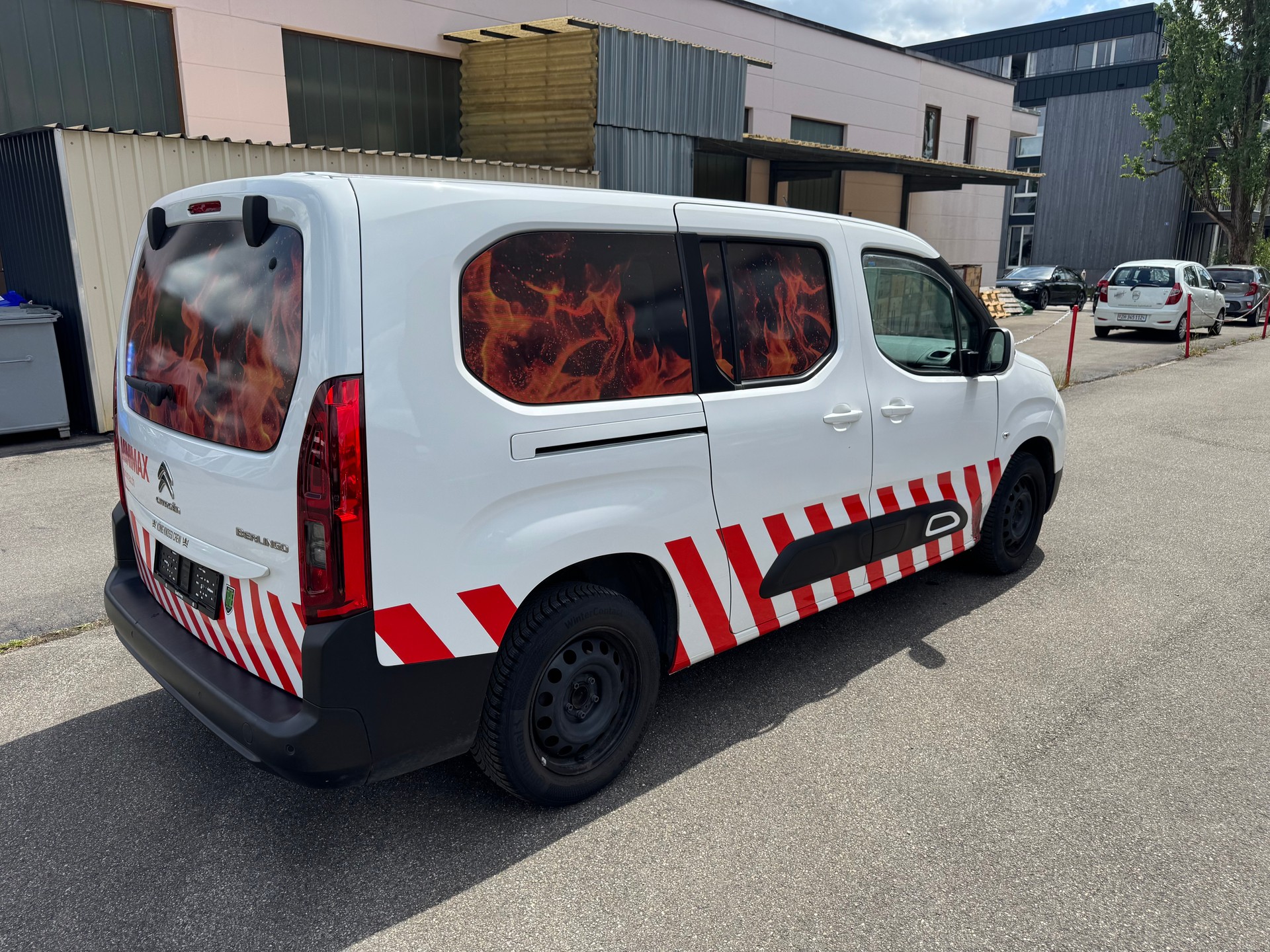 CITROEN Berlingo XL 1.5 BlueHDi Feel EAT8-image-2