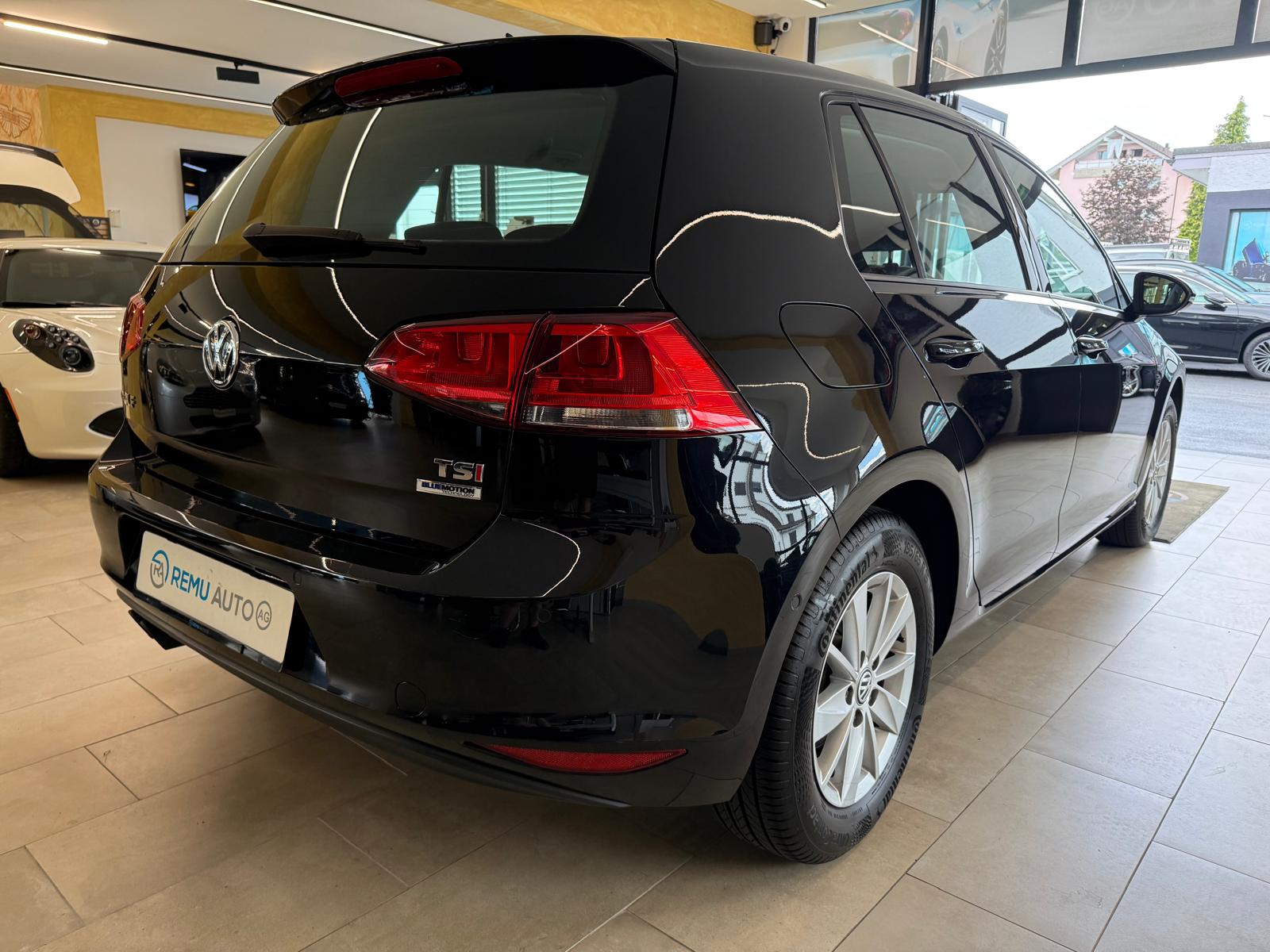 VW Golf 1.4 TSI Lounge DSG-image-2