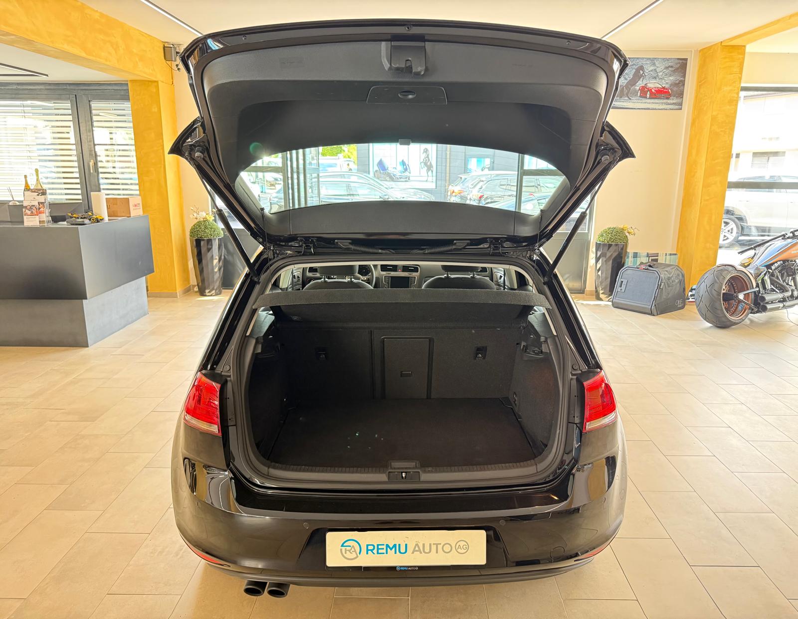 VW Golf 1.4 TSI Lounge DSG-image-4