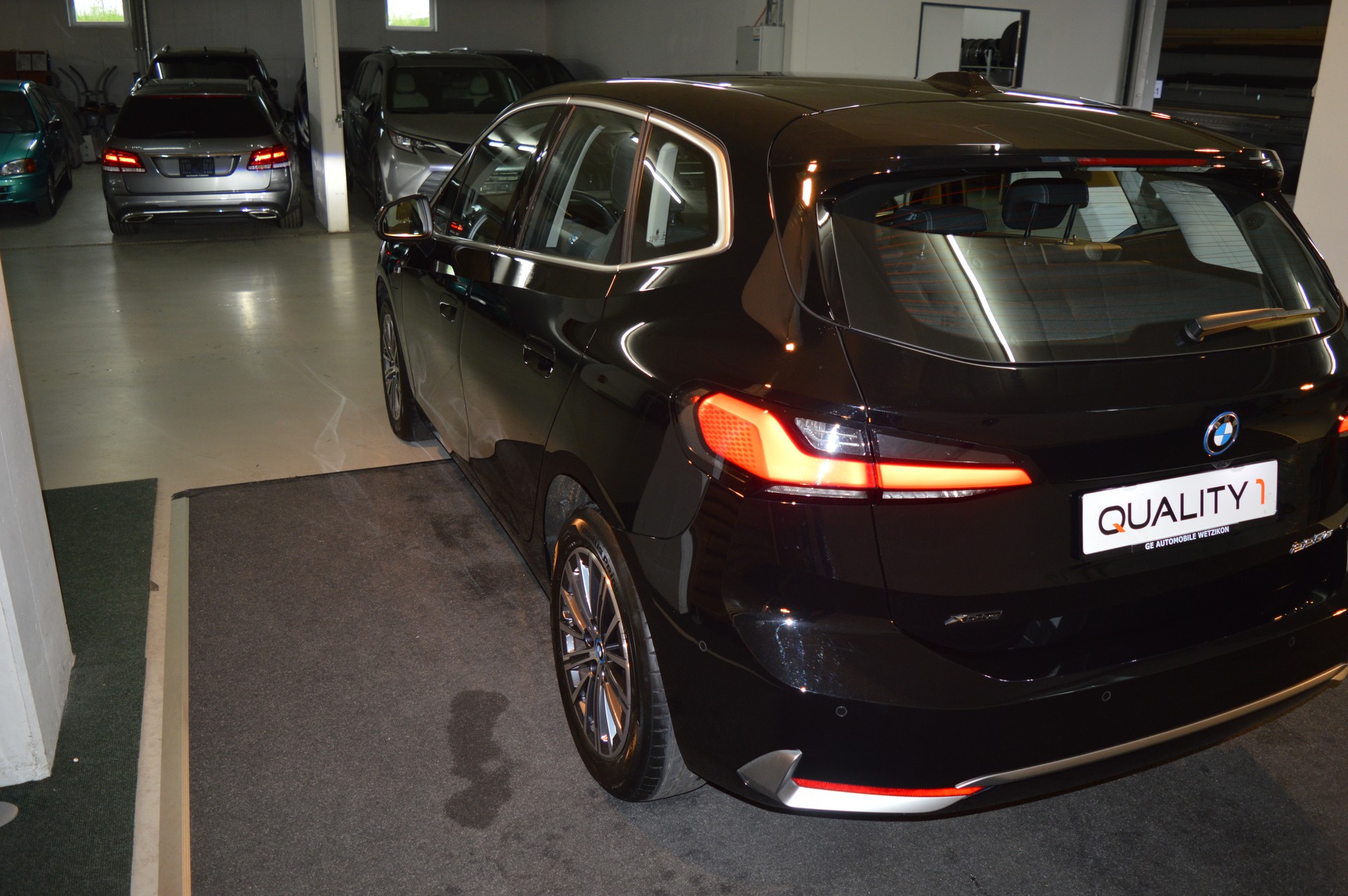 BMW 225e xDrive Active Tourer Luxury Line-image-8