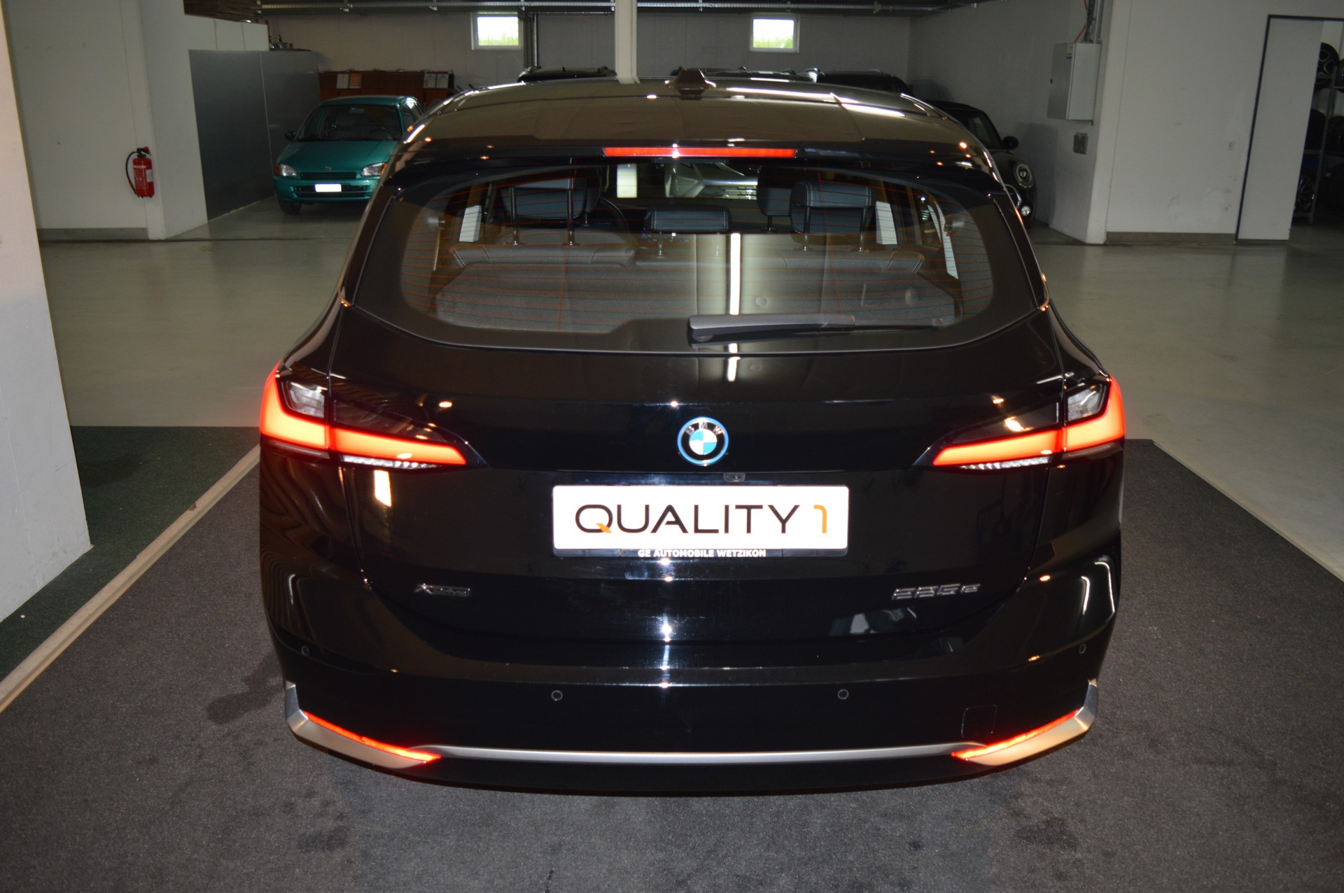 BMW 225e xDrive Active Tourer Luxury Line-image-10
