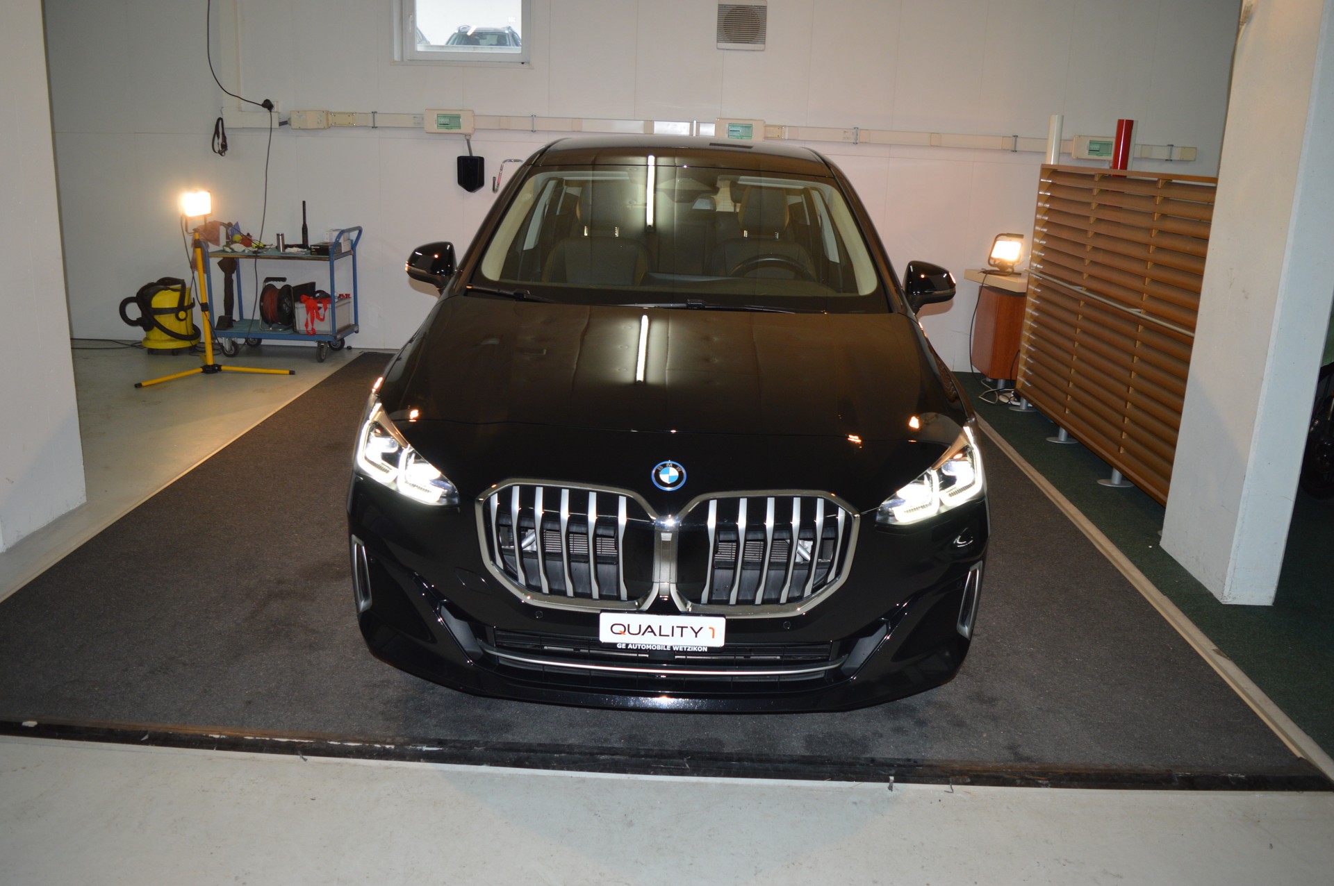 BMW 225e xDrive Active Tourer Luxury Line-image-3