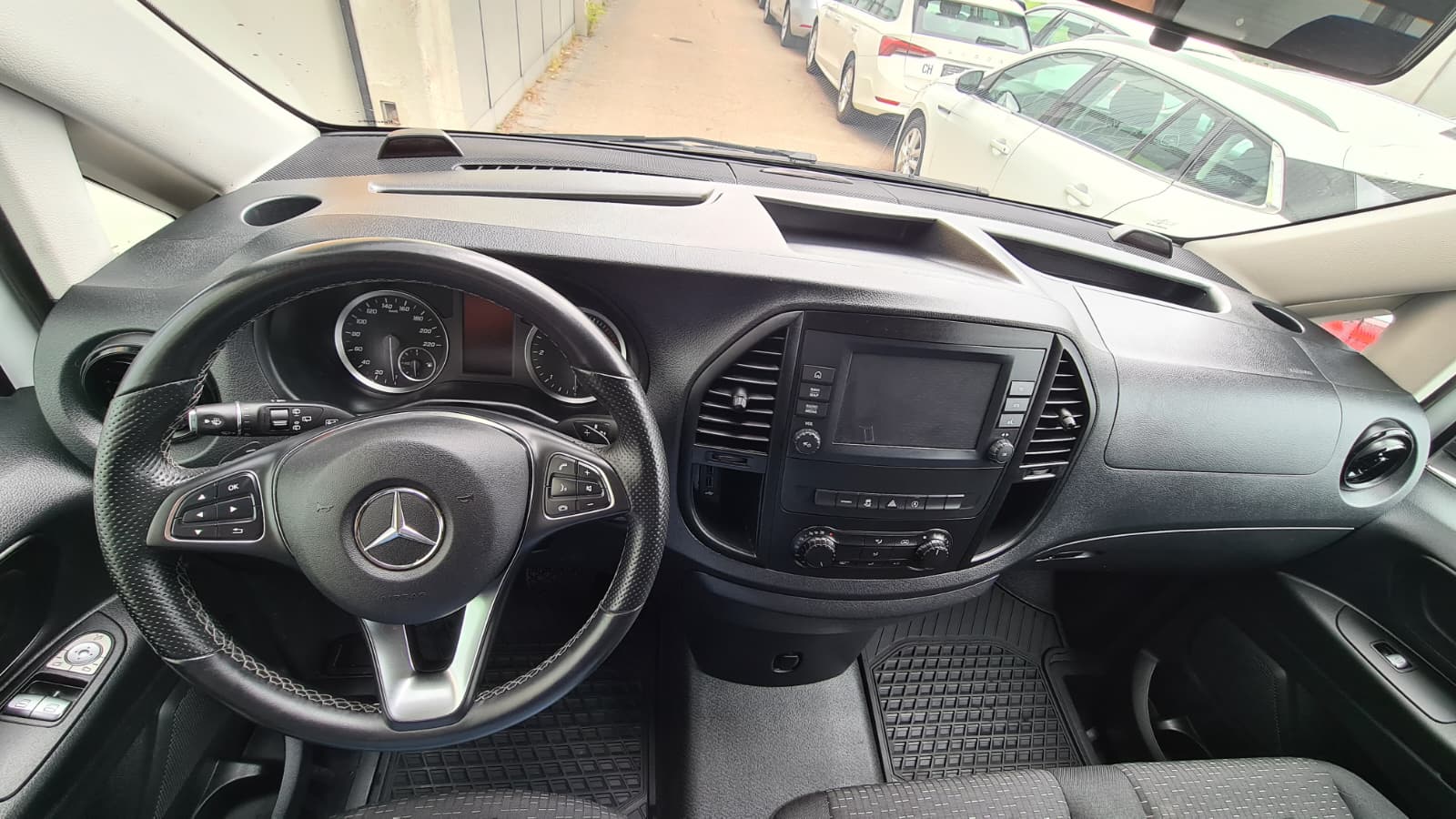MERCEDES-BENZ Vito 114 CDI Extralang 9G-Tronic 4M Base ** Anh-Kupplung 2500 Kg ** GR.Navi ** RF-Kamera ** Werkstatteinrichtungen **-image-12