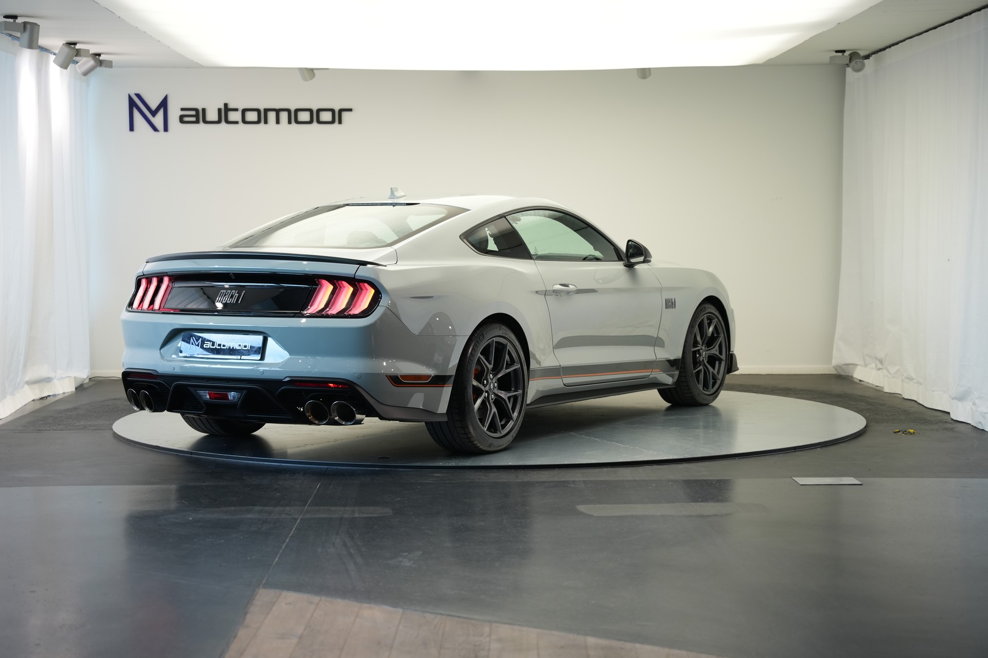 FORD Mustang Fastback 5.0 V8 Mach 1 Automat-image-4