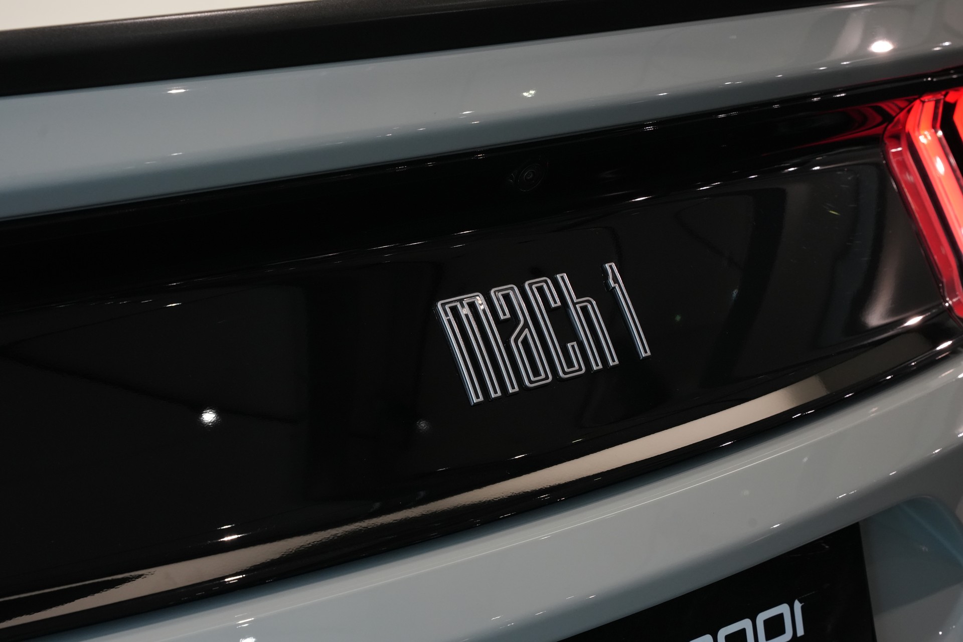 FORD Mustang Fastback 5.0 V8 Mach 1 Automat-image-47