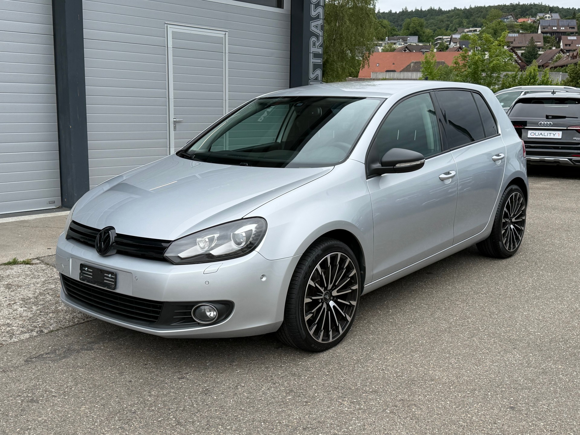 VW Golf 2.0 TDI BlueMotion Technology Team DSG-image-0
