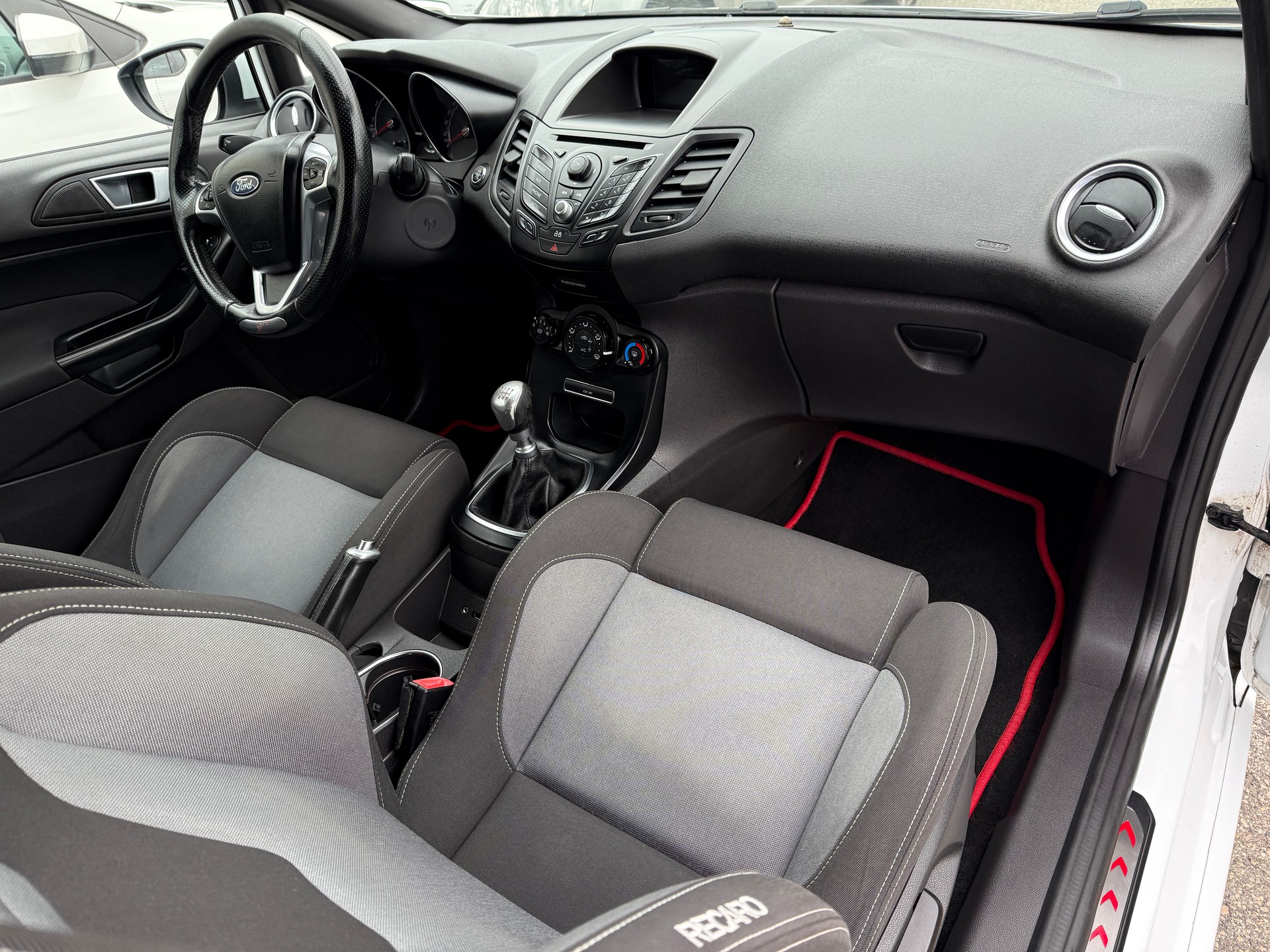 FORD Fiesta 1.6 SCTi ST-1 - Nouvelle Expertise - NEU MFK : 28.05.2026 - Distribution Faite en Ordre - Grand Service fait 23.04.2026-image-15