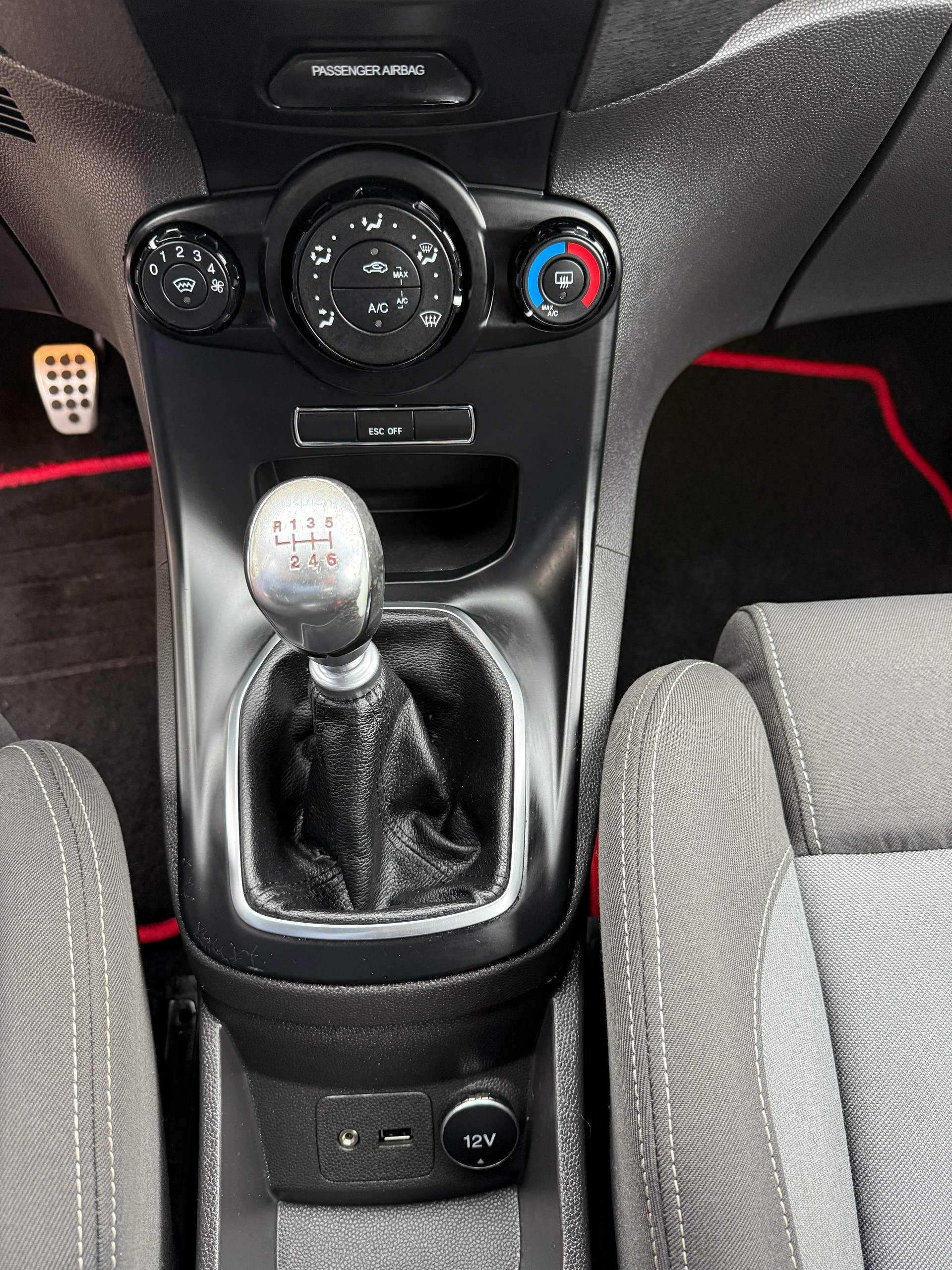 FORD Fiesta 1.6 SCTi ST-1 - Nouvelle Expertise - NEU MFK : 28.05.2026 - Distribution Faite en Ordre - Grand Service fait 23.04.2026-image-24