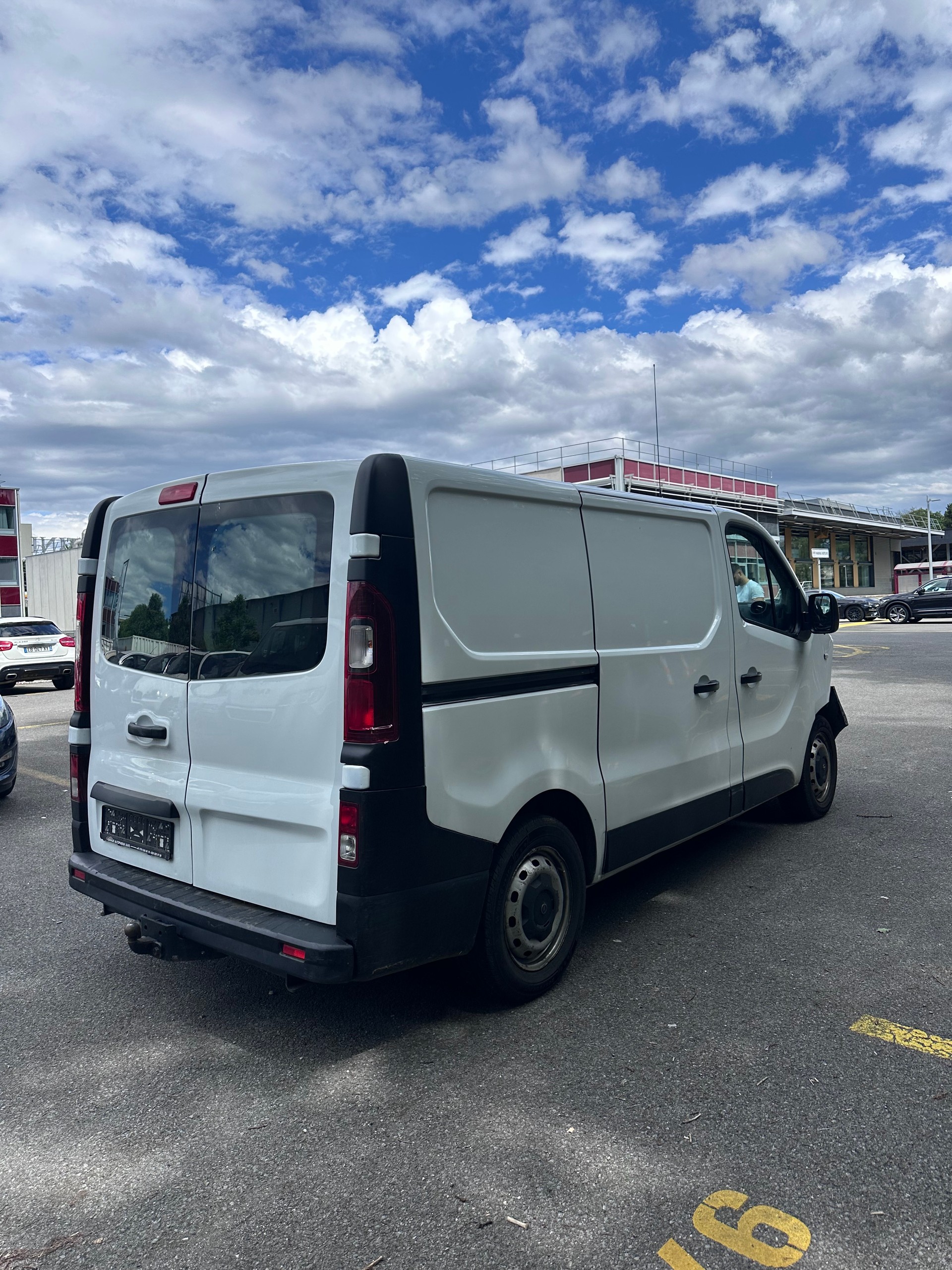 OPEL Vivaro 1.6 CDTI 2.7t L1H1-image-3